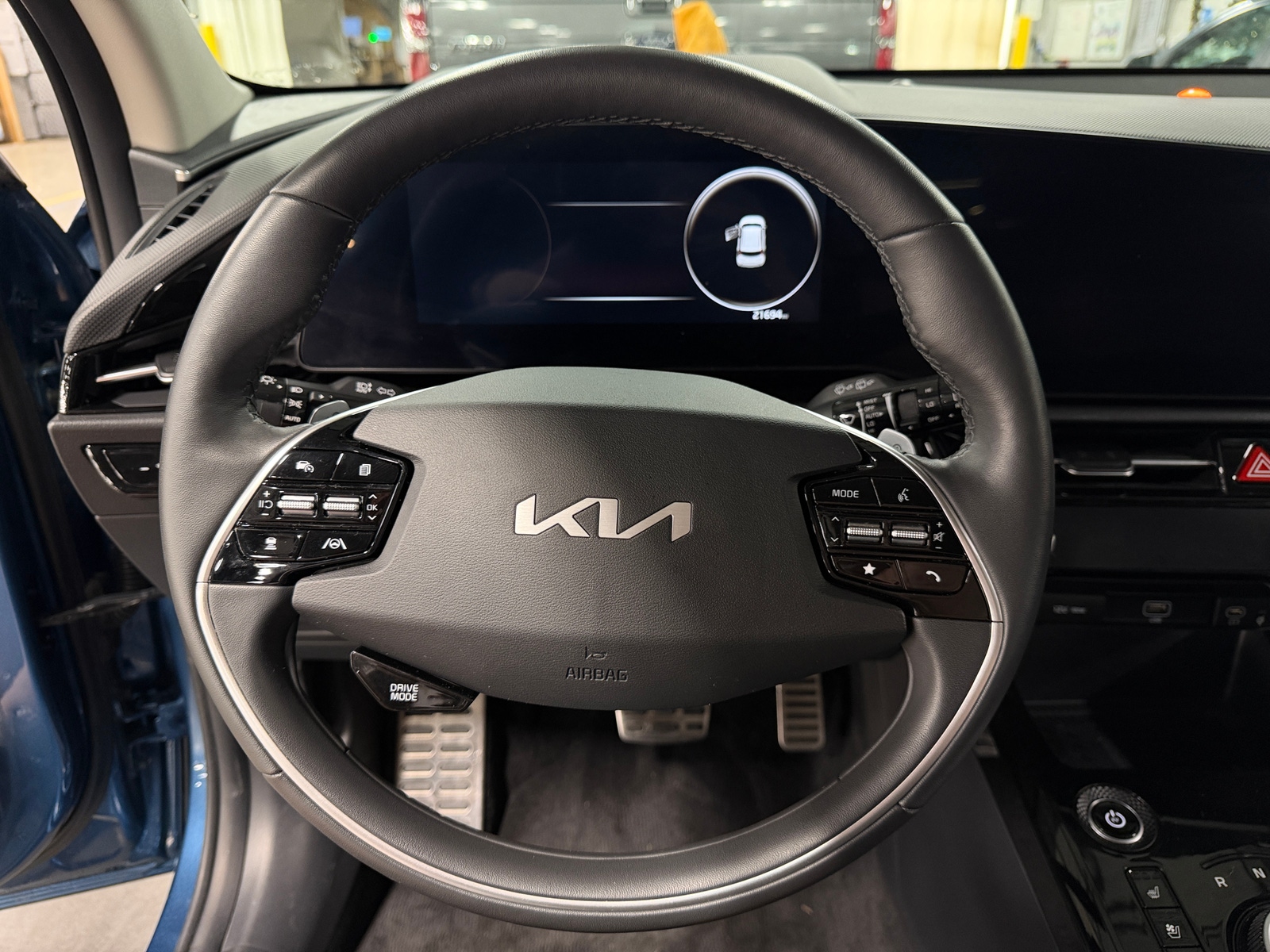 Thumbnail: 2024 Kia Niro - 4