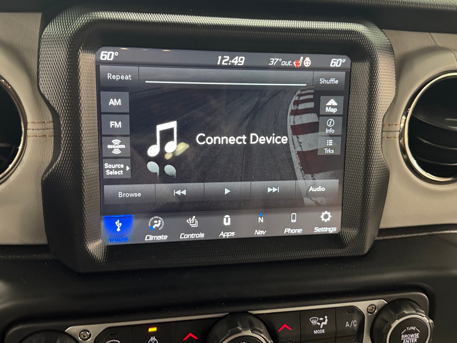 Thumbnail: 2021 Jeep Wrangler - 3