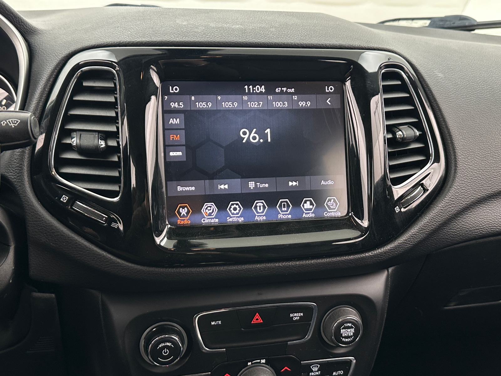 Thumbnail: 2019 Jeep Compass - 3