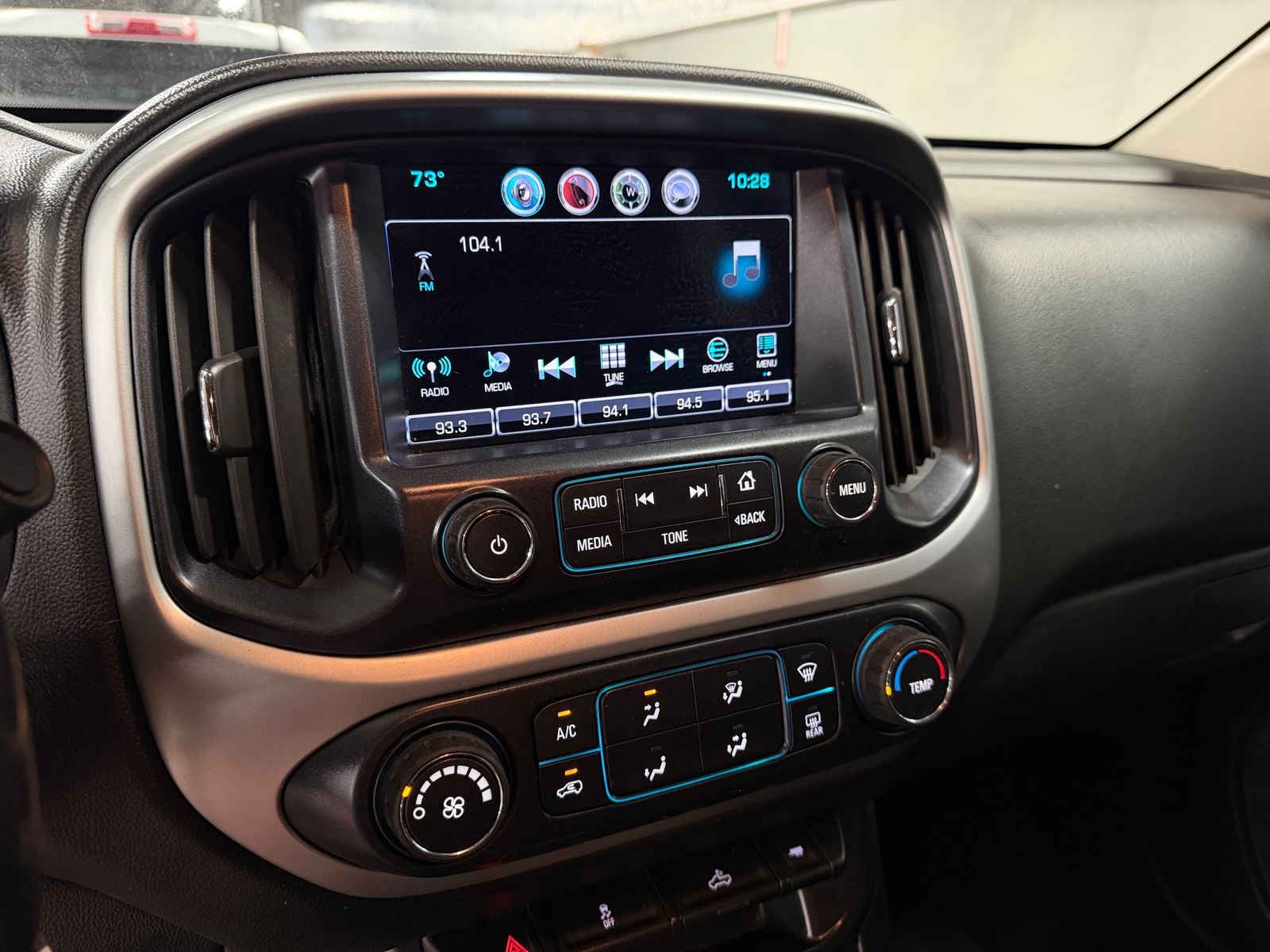 Thumbnail: 2016 Chevrolet Colorado - 4