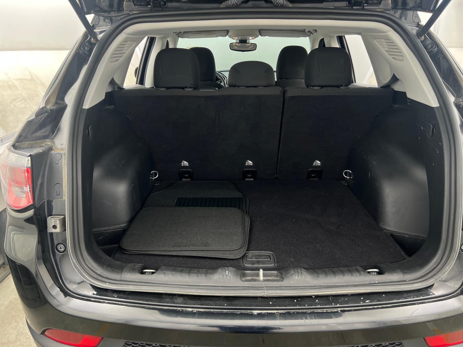 Thumbnail: 2018 Jeep Compass - 7