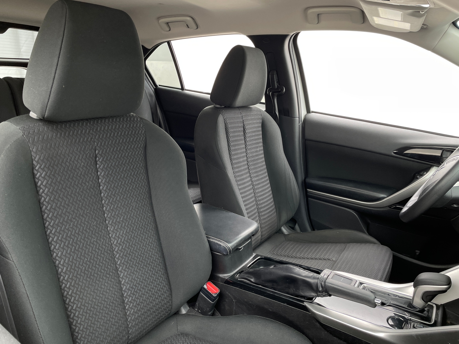 Thumbnail: 2020 Mitsubishi Eclipse Cross - 2