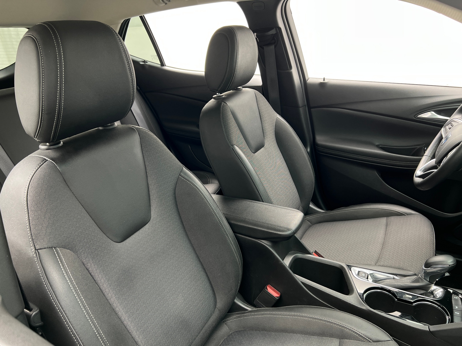 Thumbnail: 2025 Buick Encore GX - 2