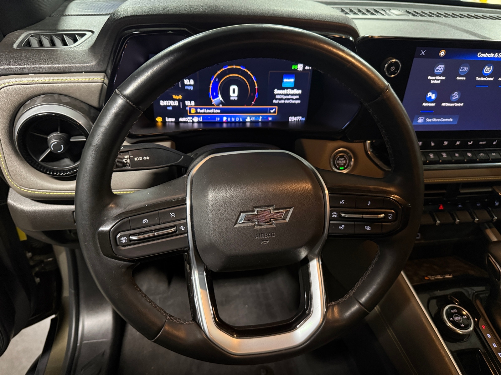 Thumbnail: 2023 Chevrolet Colorado - 4