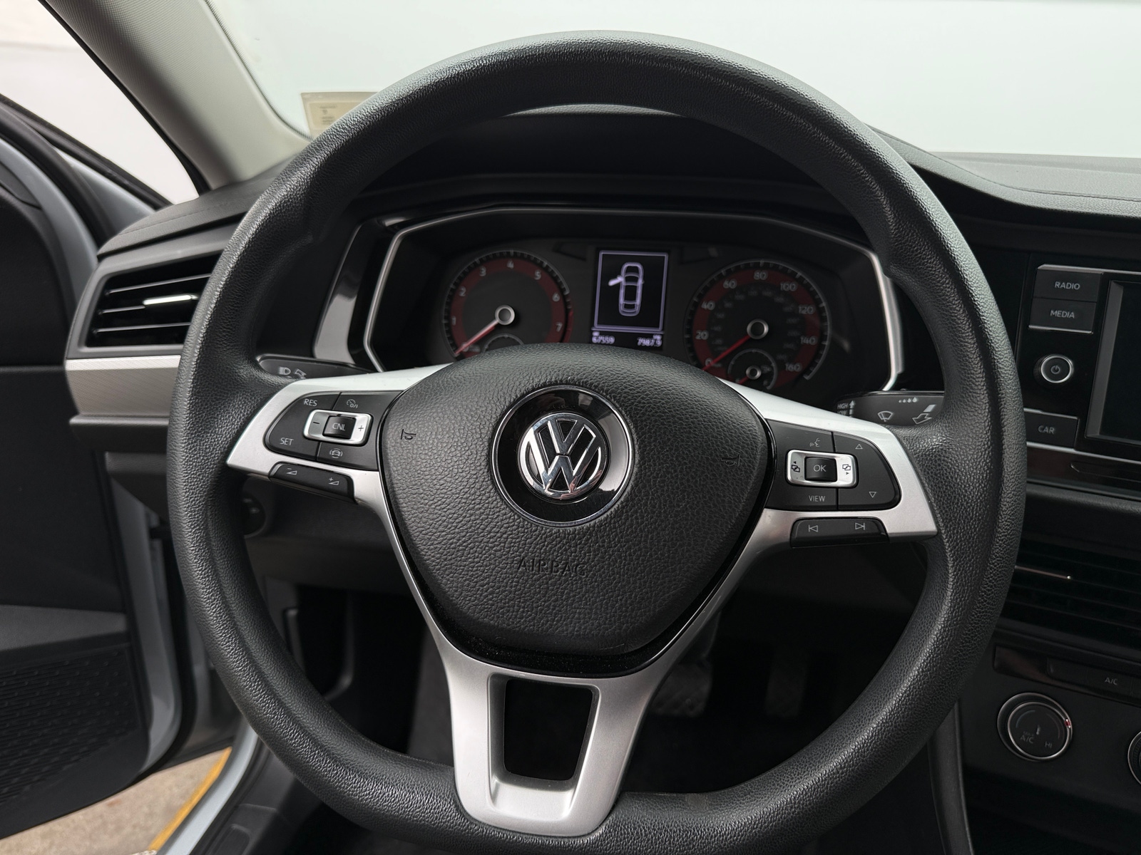 Thumbnail: 2019 Volkswagen Jetta - 5