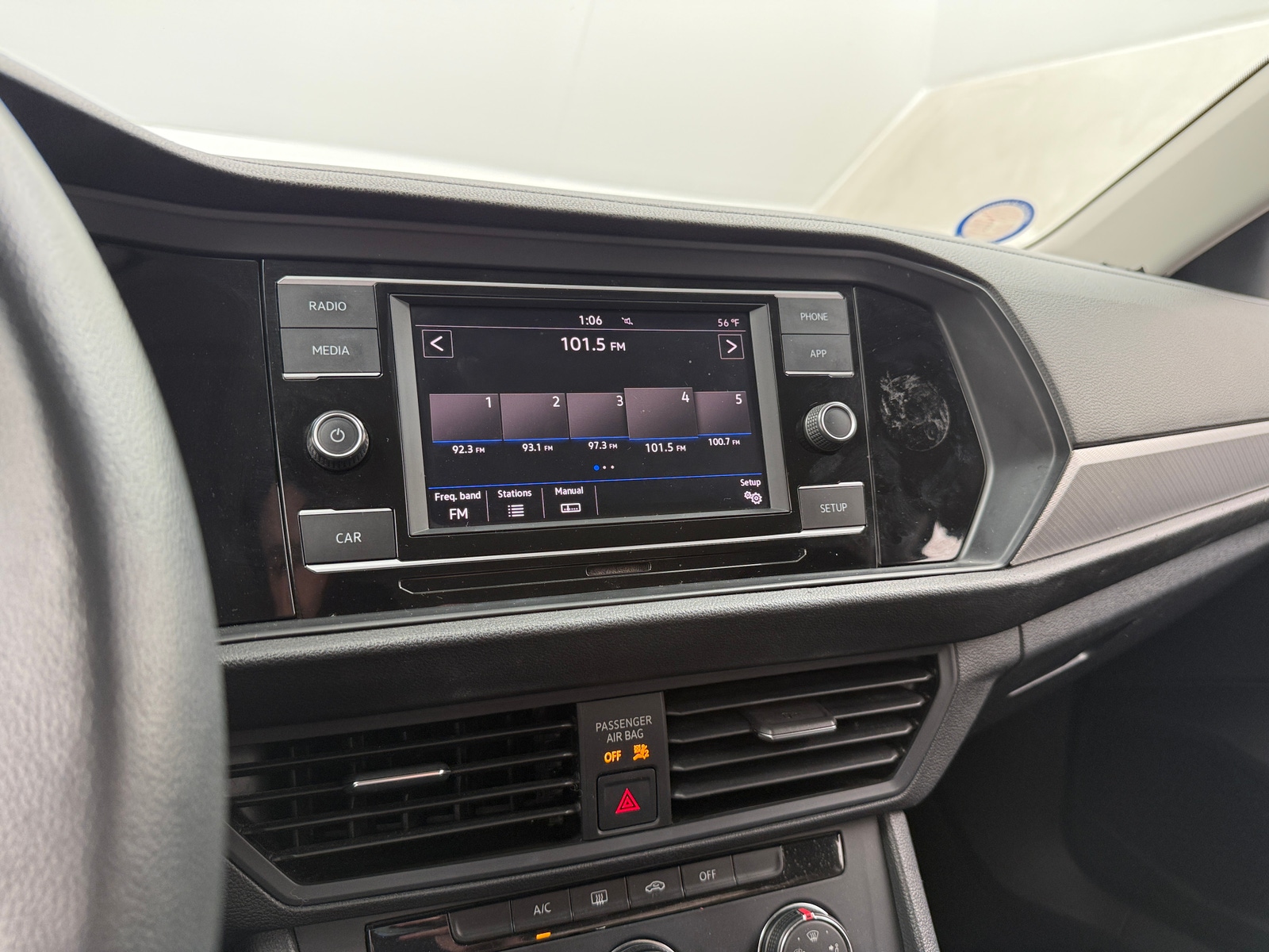 Thumbnail: 2019 Volkswagen Jetta - 4