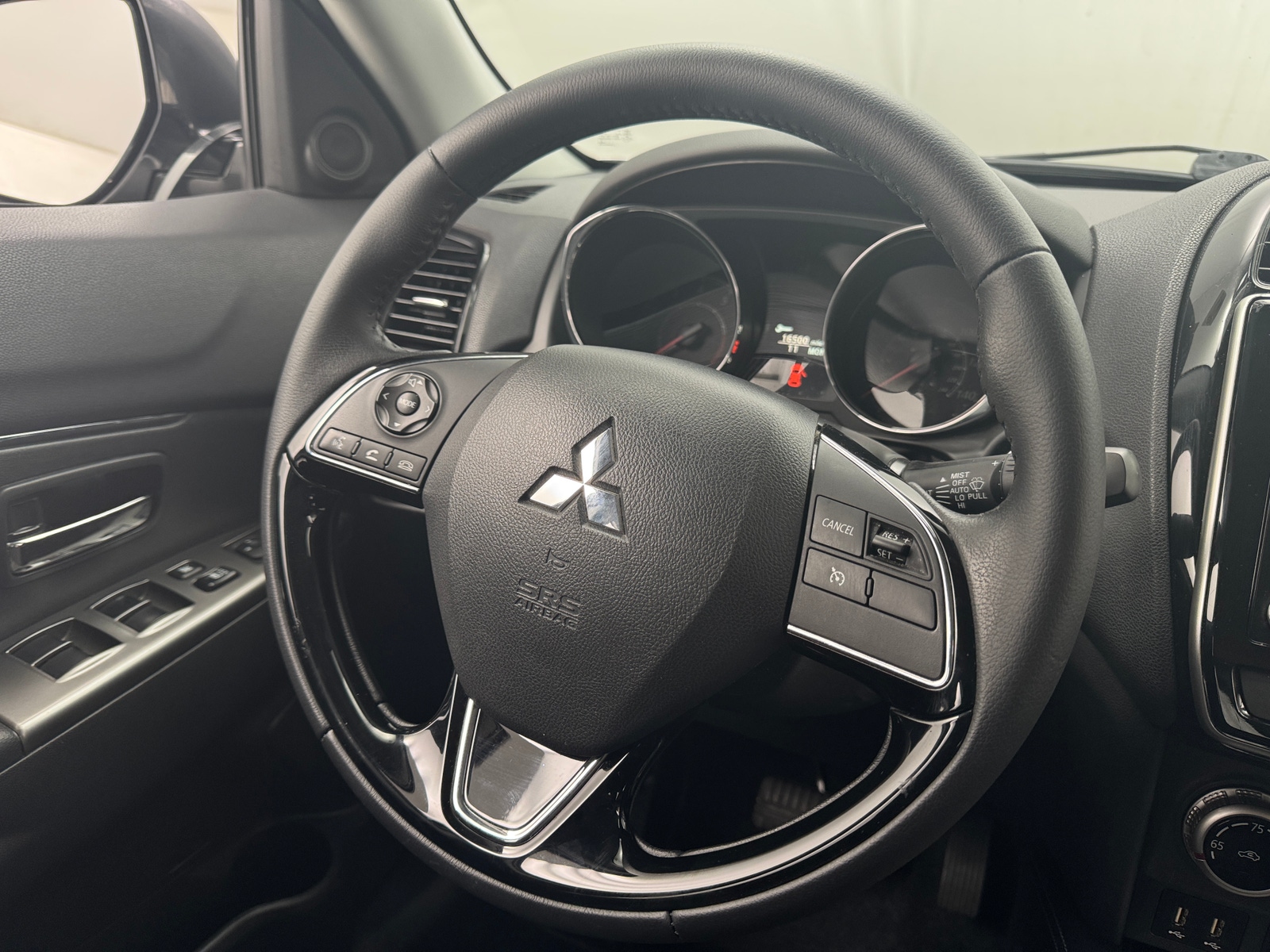 Thumbnail: 2020 Mitsubishi Outlander Sport - 5