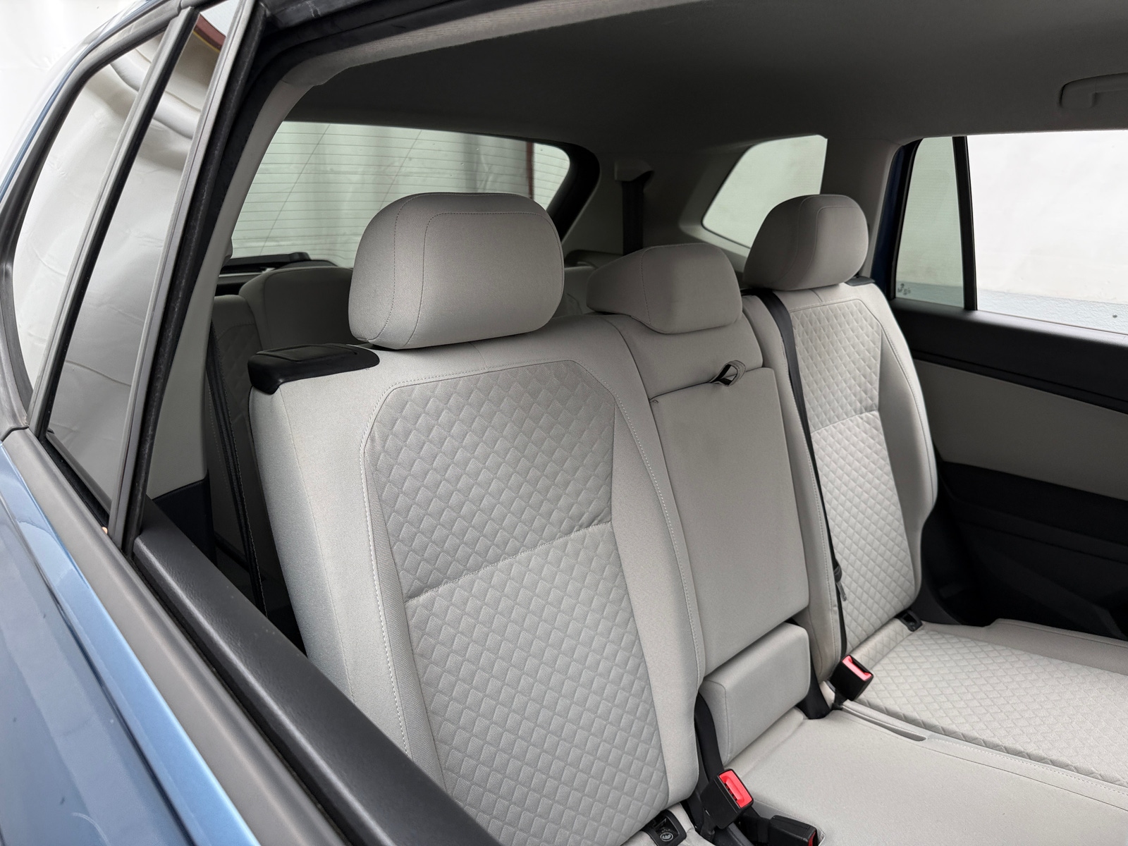 Thumbnail: 2020 Volkswagen Tiguan - 6