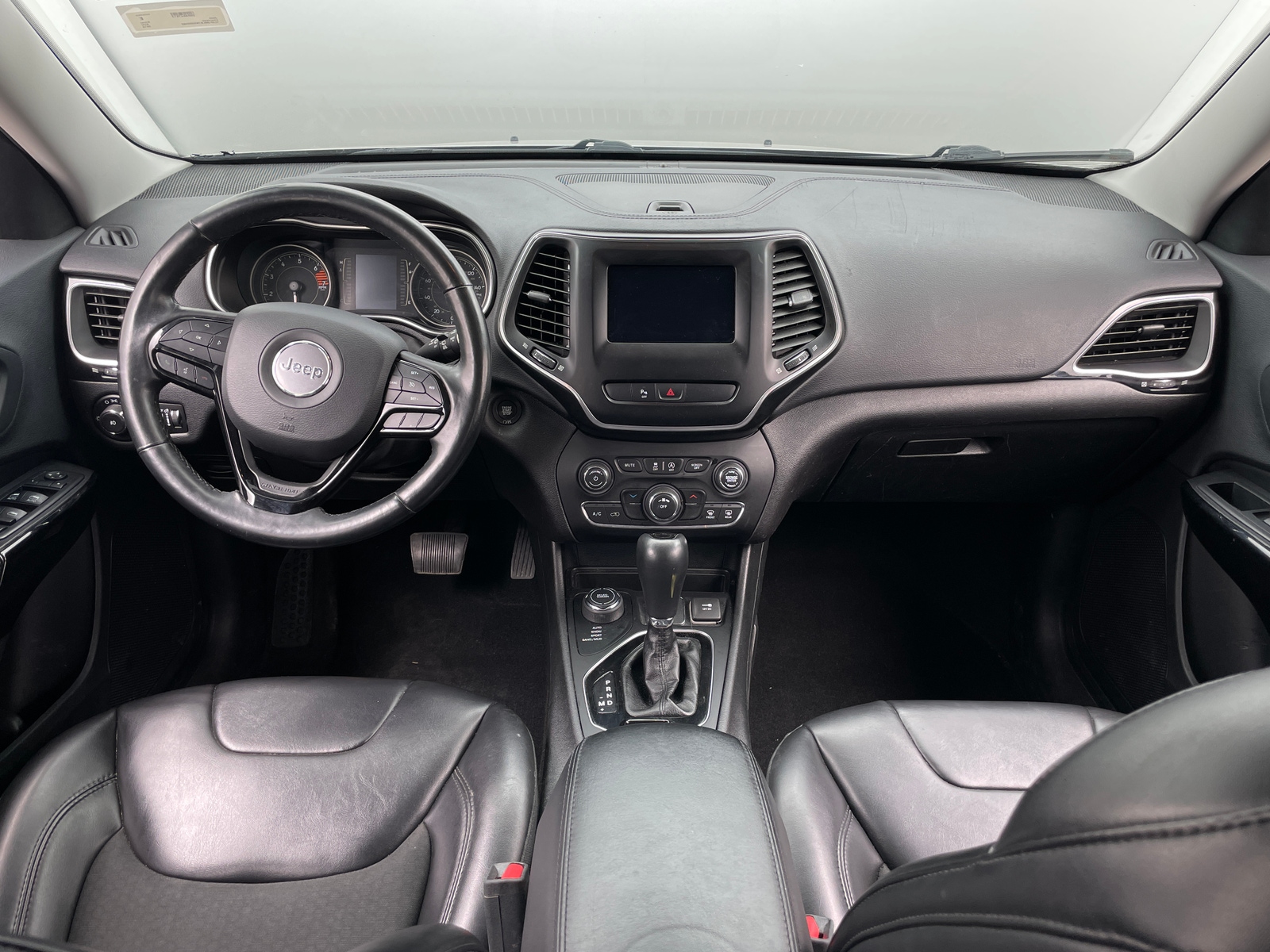 Thumbnail: 2019 Jeep Cherokee - 3