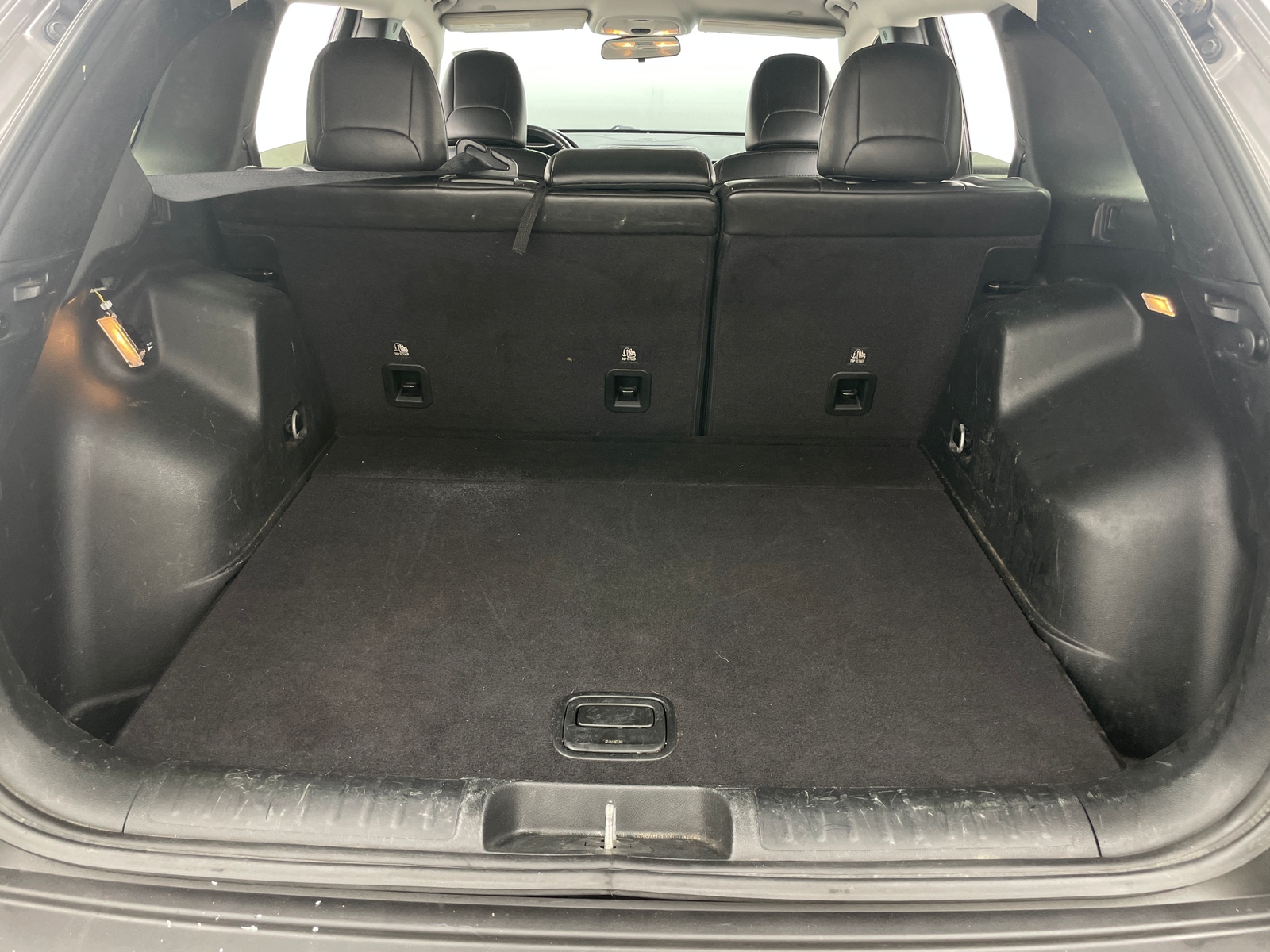 Thumbnail: 2019 Jeep Cherokee - 7