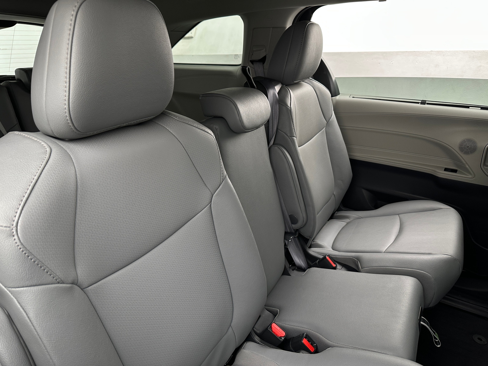 Thumbnail: 2024 Toyota Sienna - 5