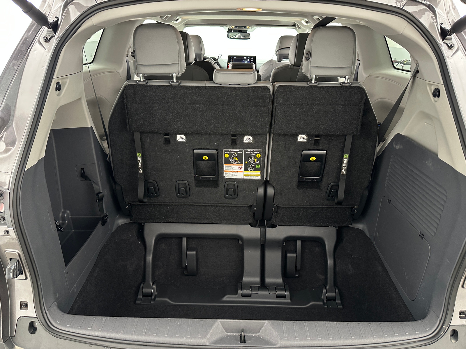 Thumbnail: 2024 Toyota Sienna - 6