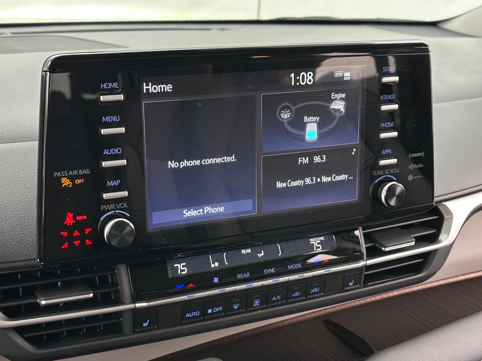 Thumbnail: 2024 Toyota Sienna - 3