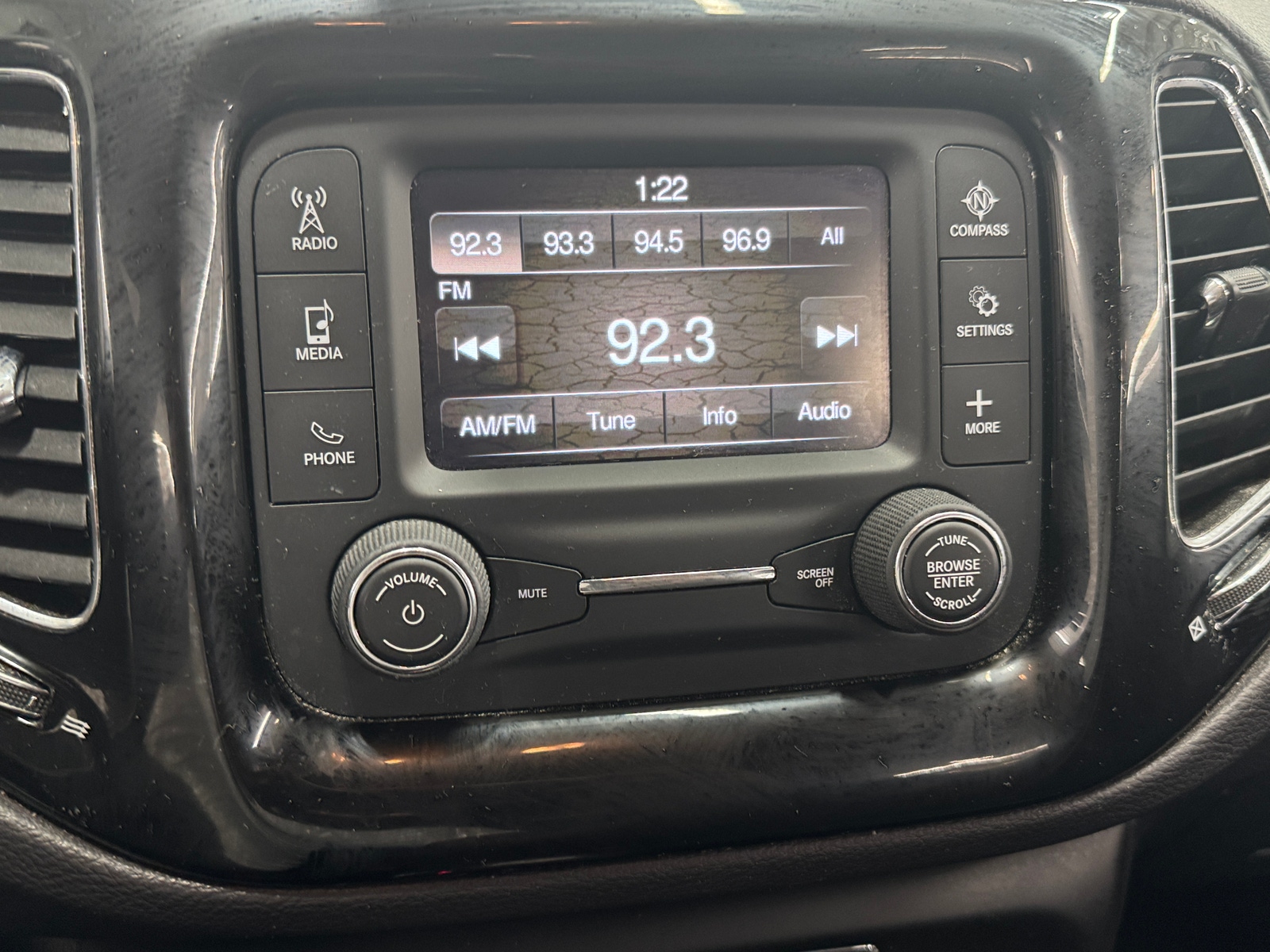 Thumbnail: 2018 Jeep Compass - 4