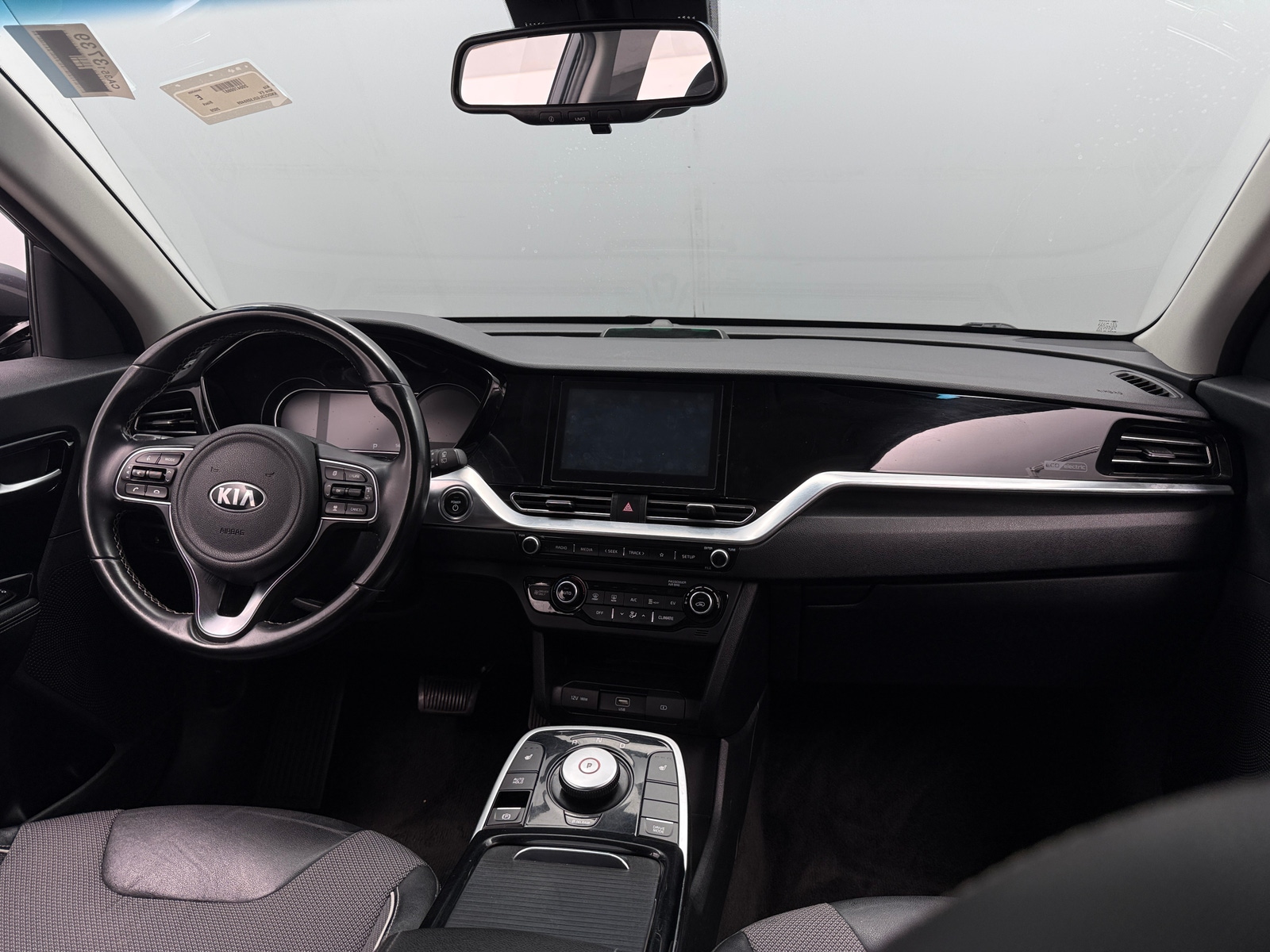 Thumbnail: 2020 Kia Niro - 3