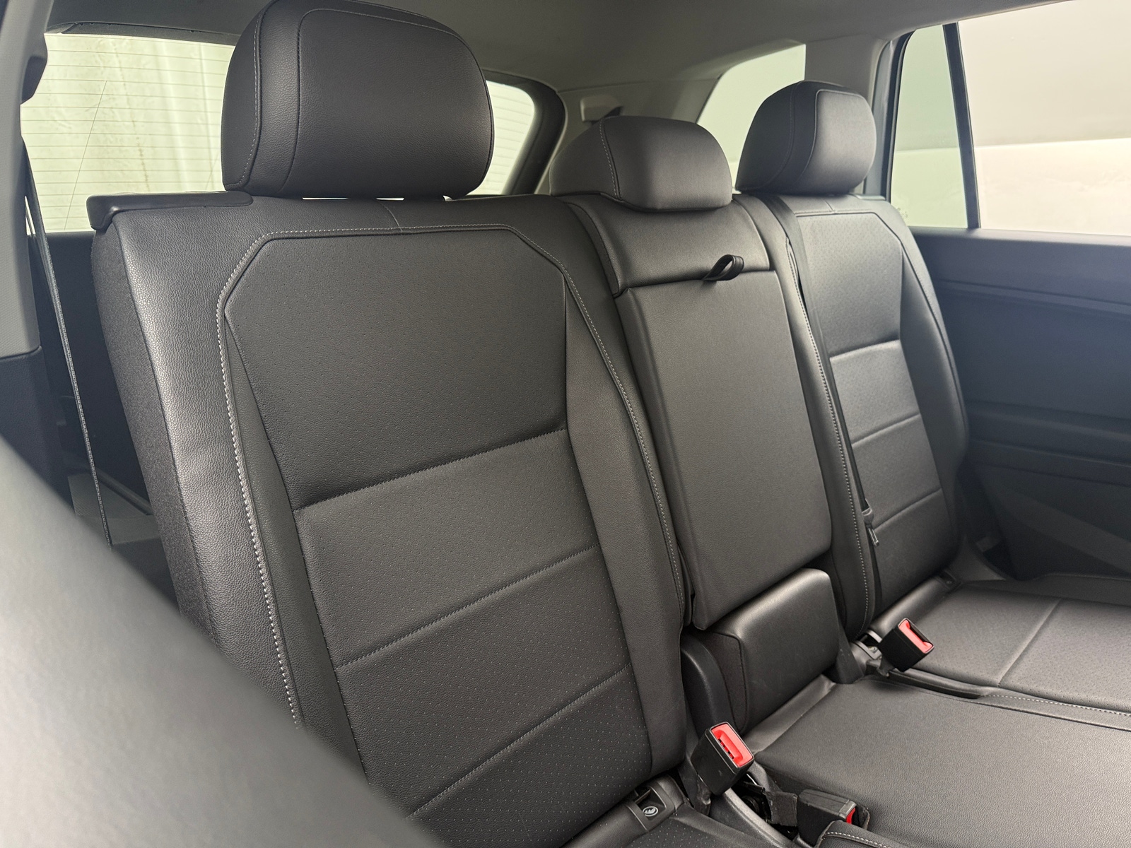 Thumbnail: 2020 Volkswagen Tiguan - 5