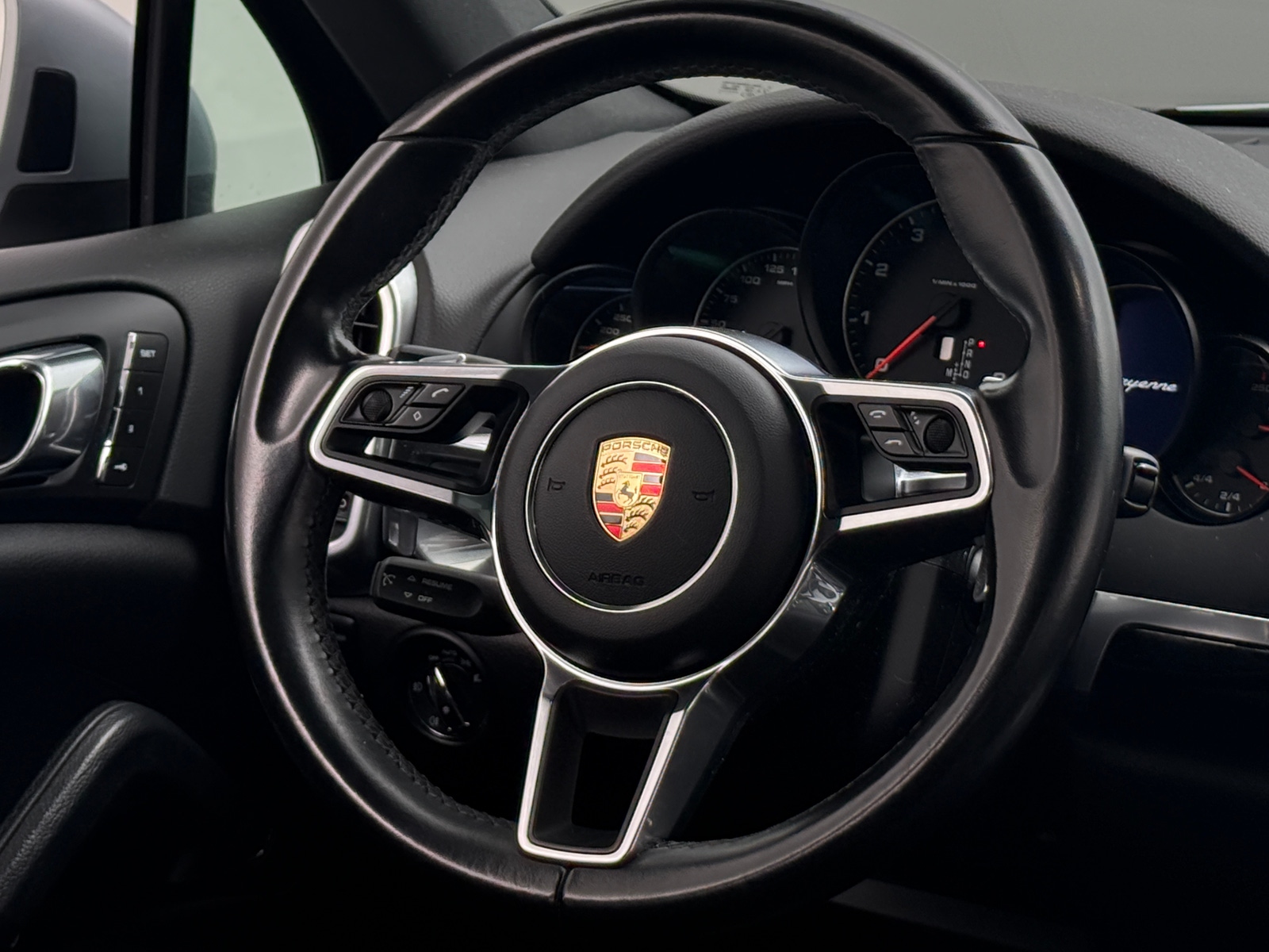 Thumbnail: 2017 Porsche Cayenne - 4