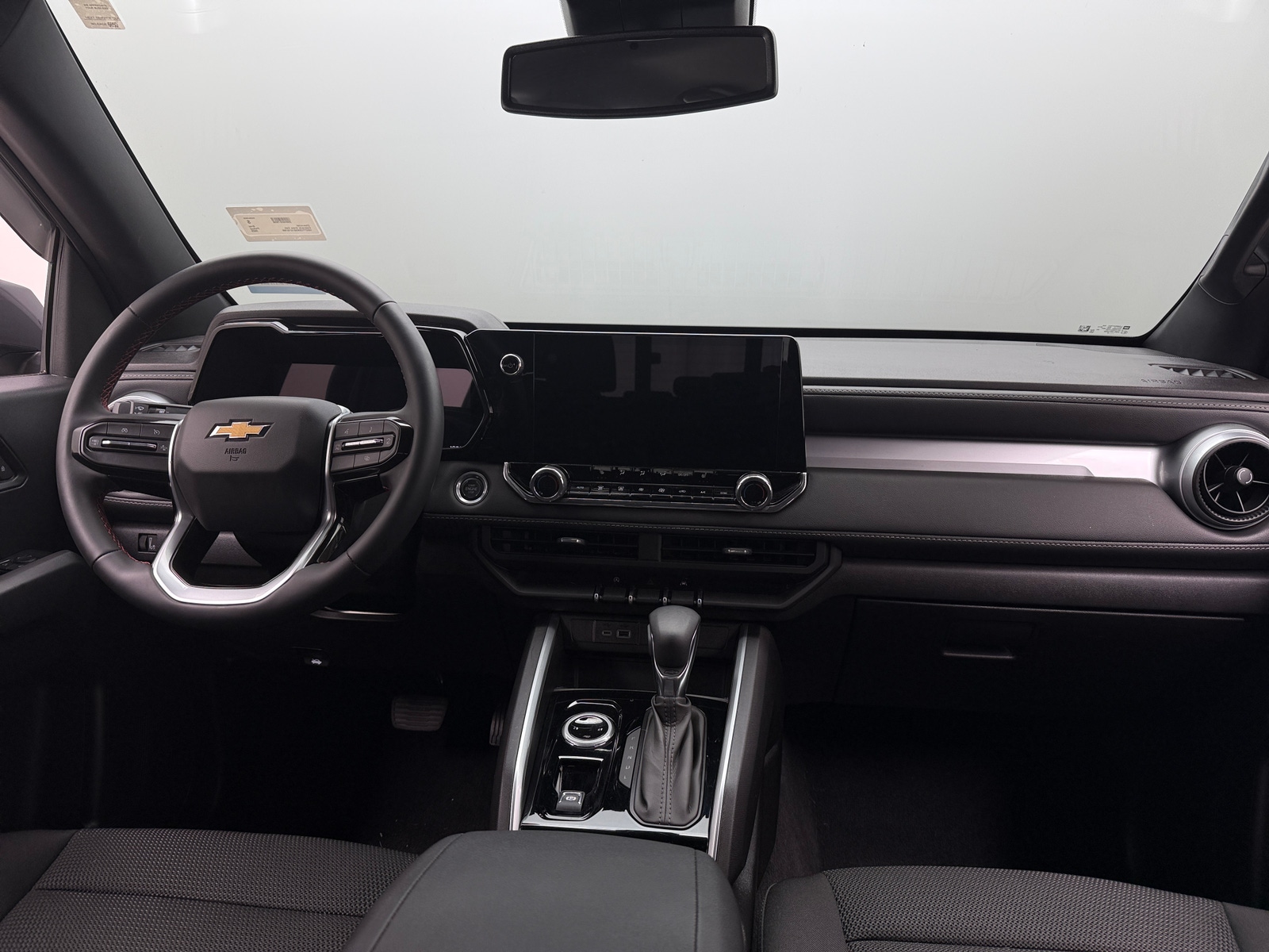 Thumbnail: 2025 Chevrolet Colorado - 3