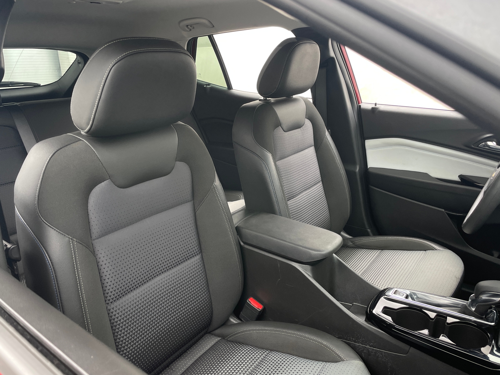 Thumbnail: 2025 Chevrolet Trax - 2