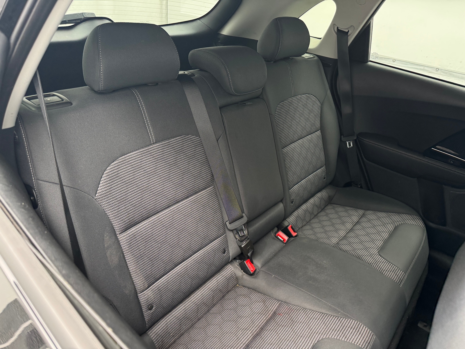 Thumbnail: 2022 Kia Niro - 6