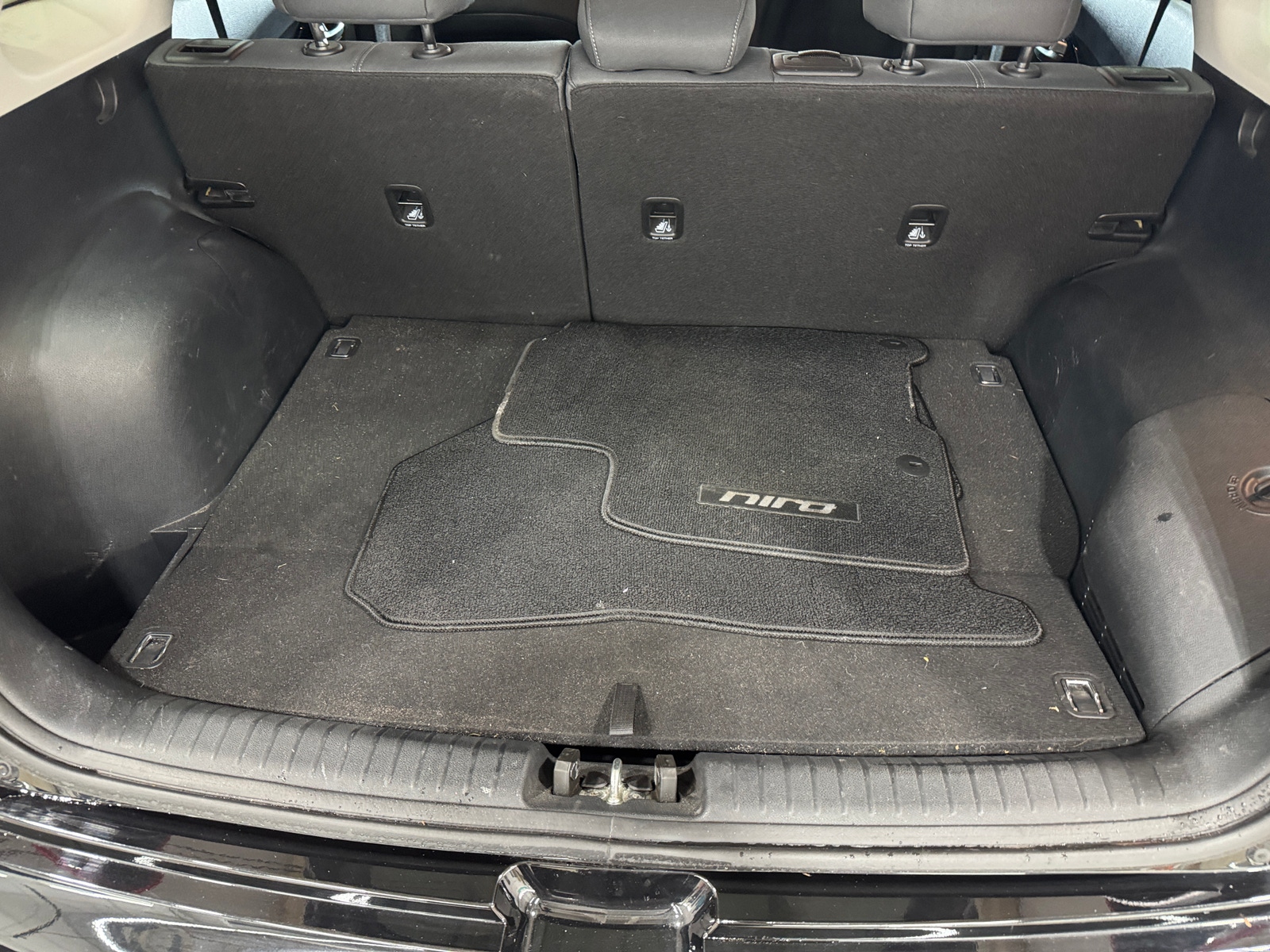 Thumbnail: 2022 Kia Niro - 7