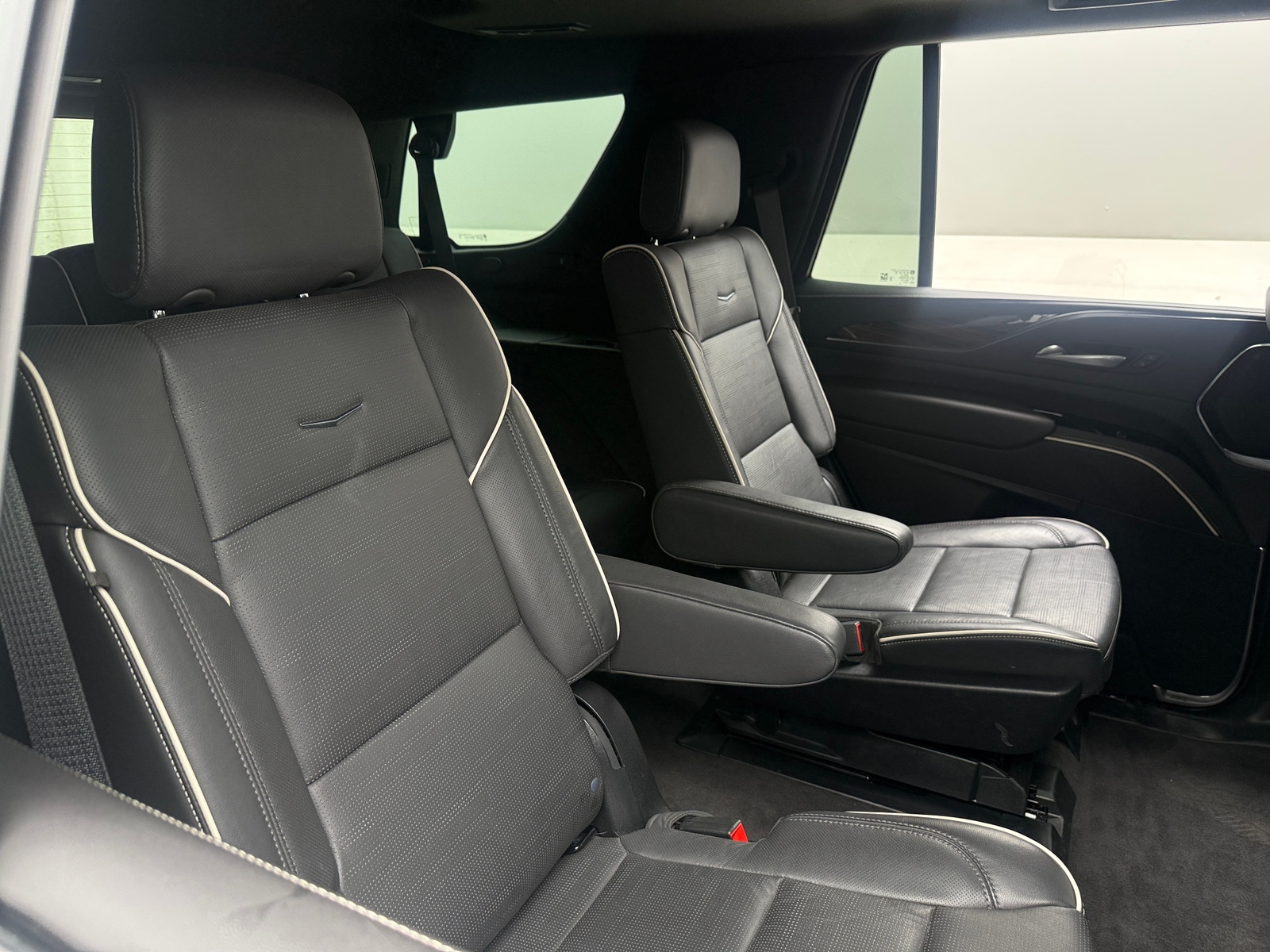 Thumbnail: 2024 Cadillac Escalade - 5