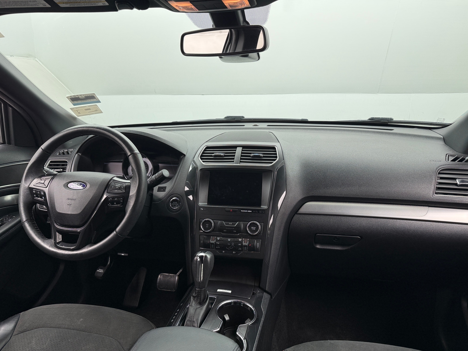 Thumbnail: 2019 Ford Explorer - 3