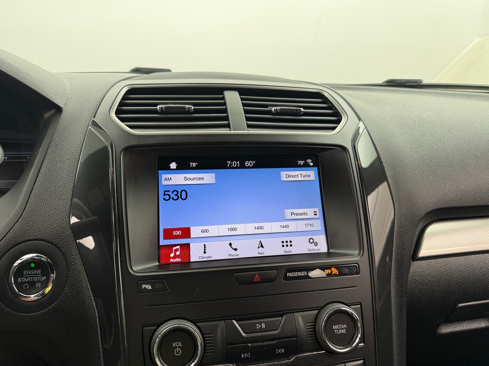 Thumbnail: 2019 Ford Explorer - 4