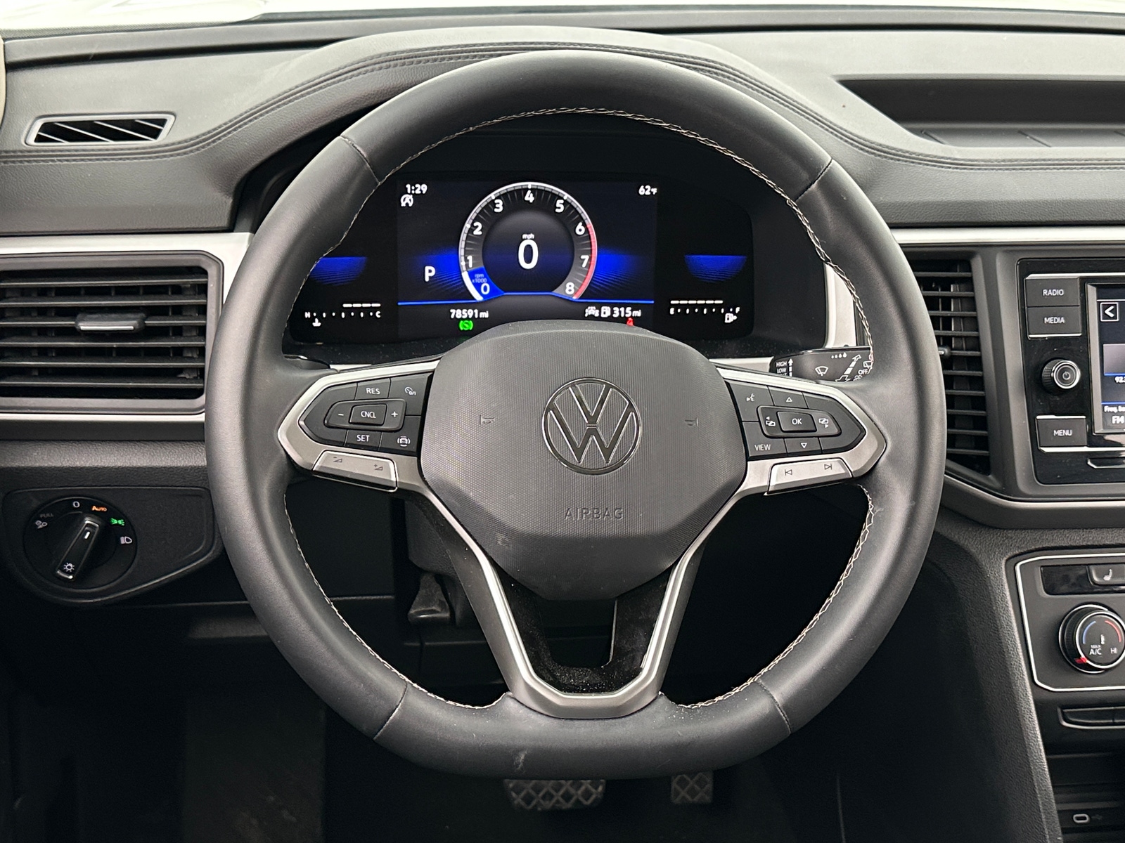 Thumbnail: 2022 Volkswagen Atlas - 4