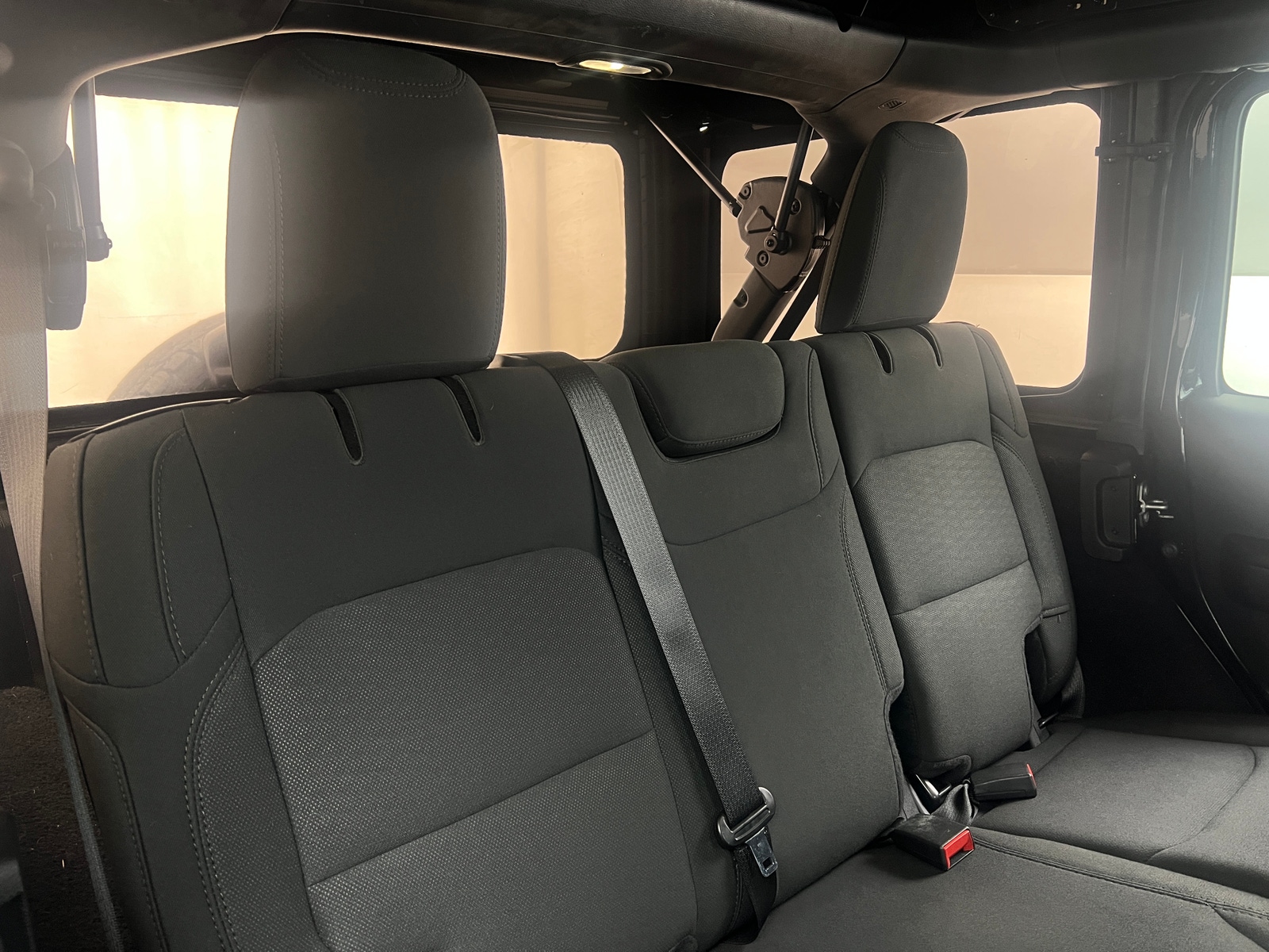 Thumbnail: 2020 Jeep Wrangler - 6