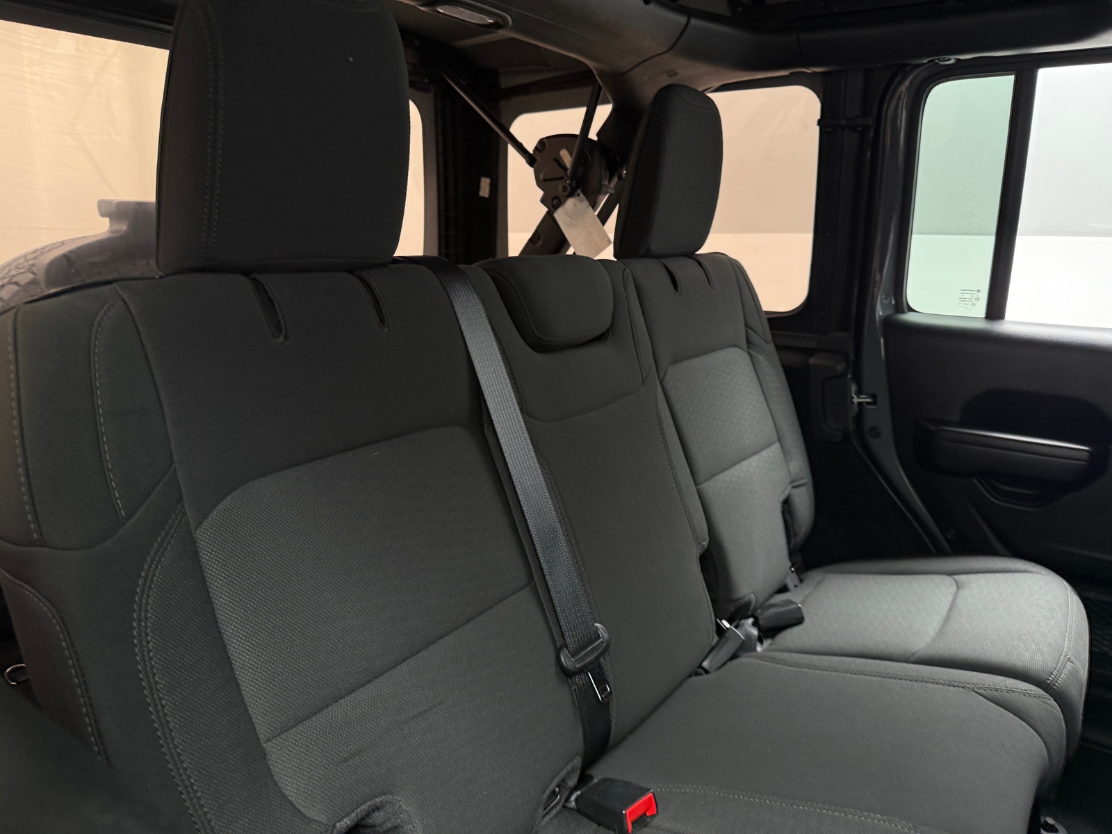 Thumbnail: 2021 Jeep Wrangler - 6