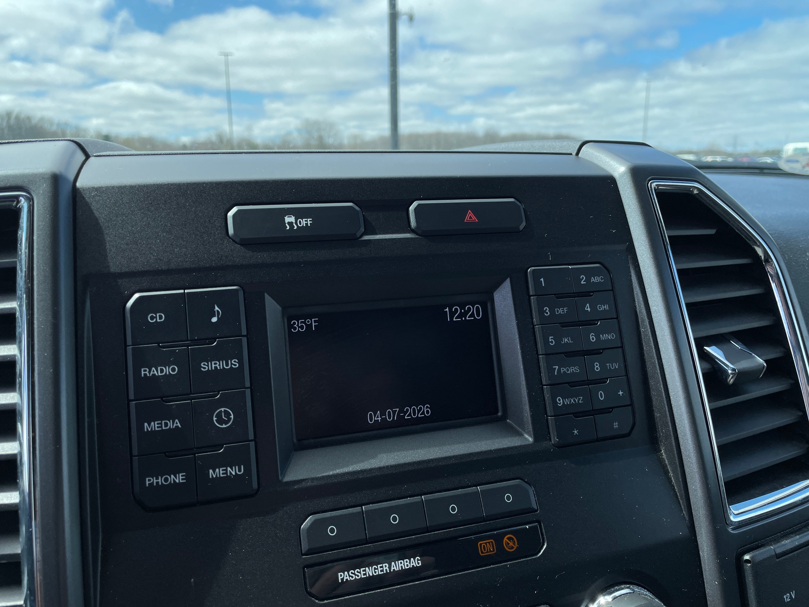 Thumbnail: 2017 Ford Econoline - 4