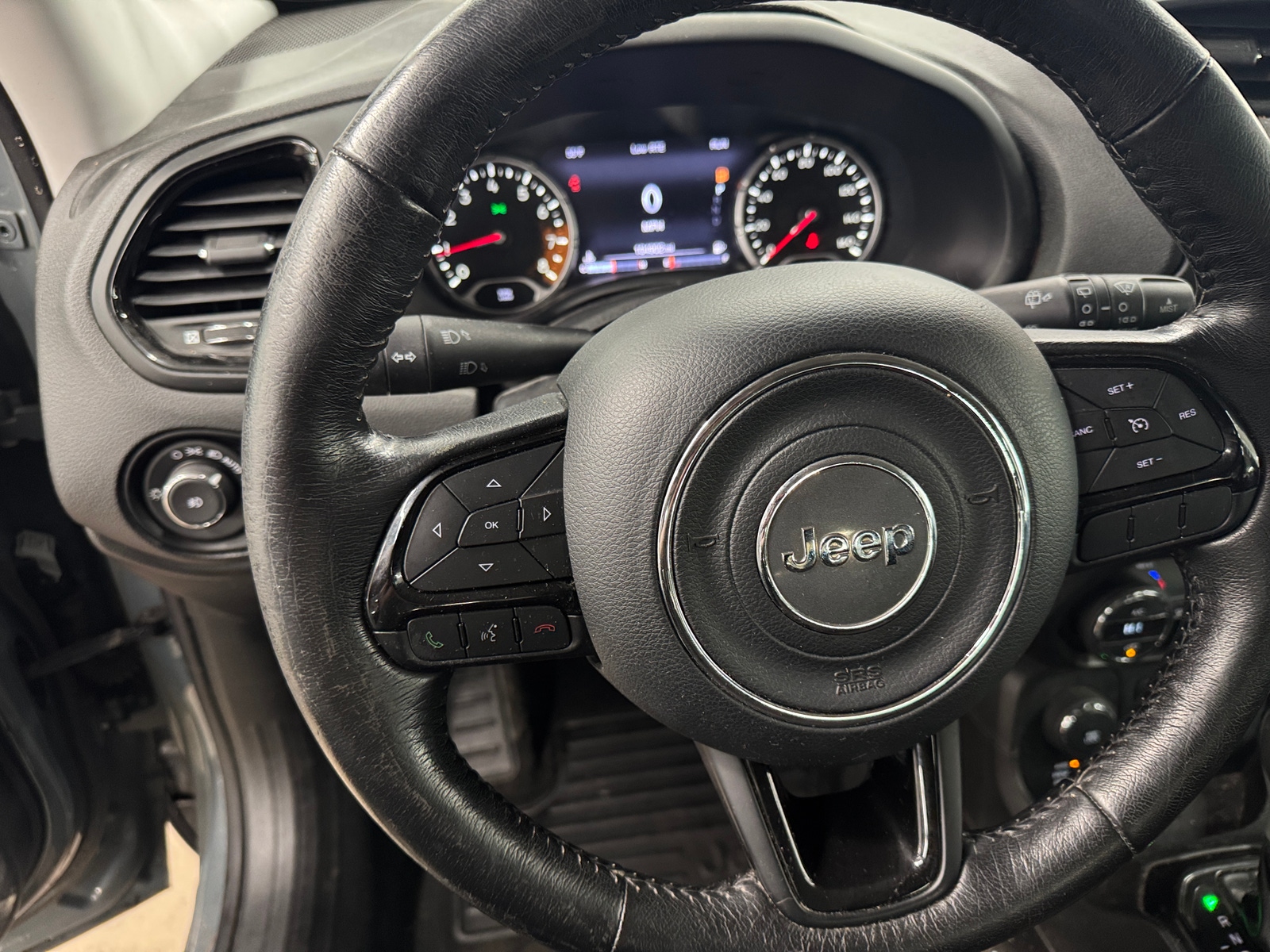 Thumbnail: 2017 Jeep Renegade - 5