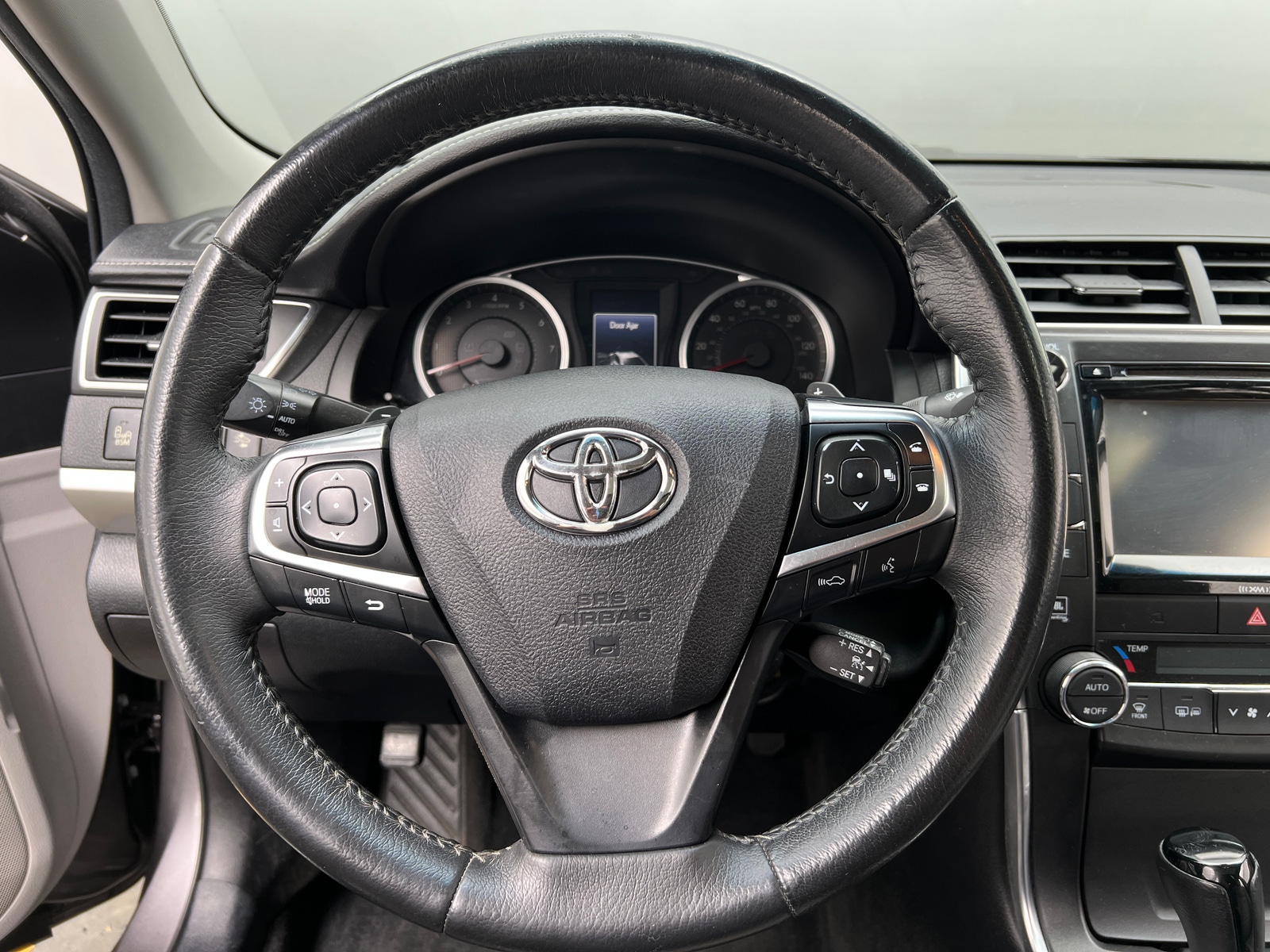 Thumbnail: 2017 Toyota Camry - 4