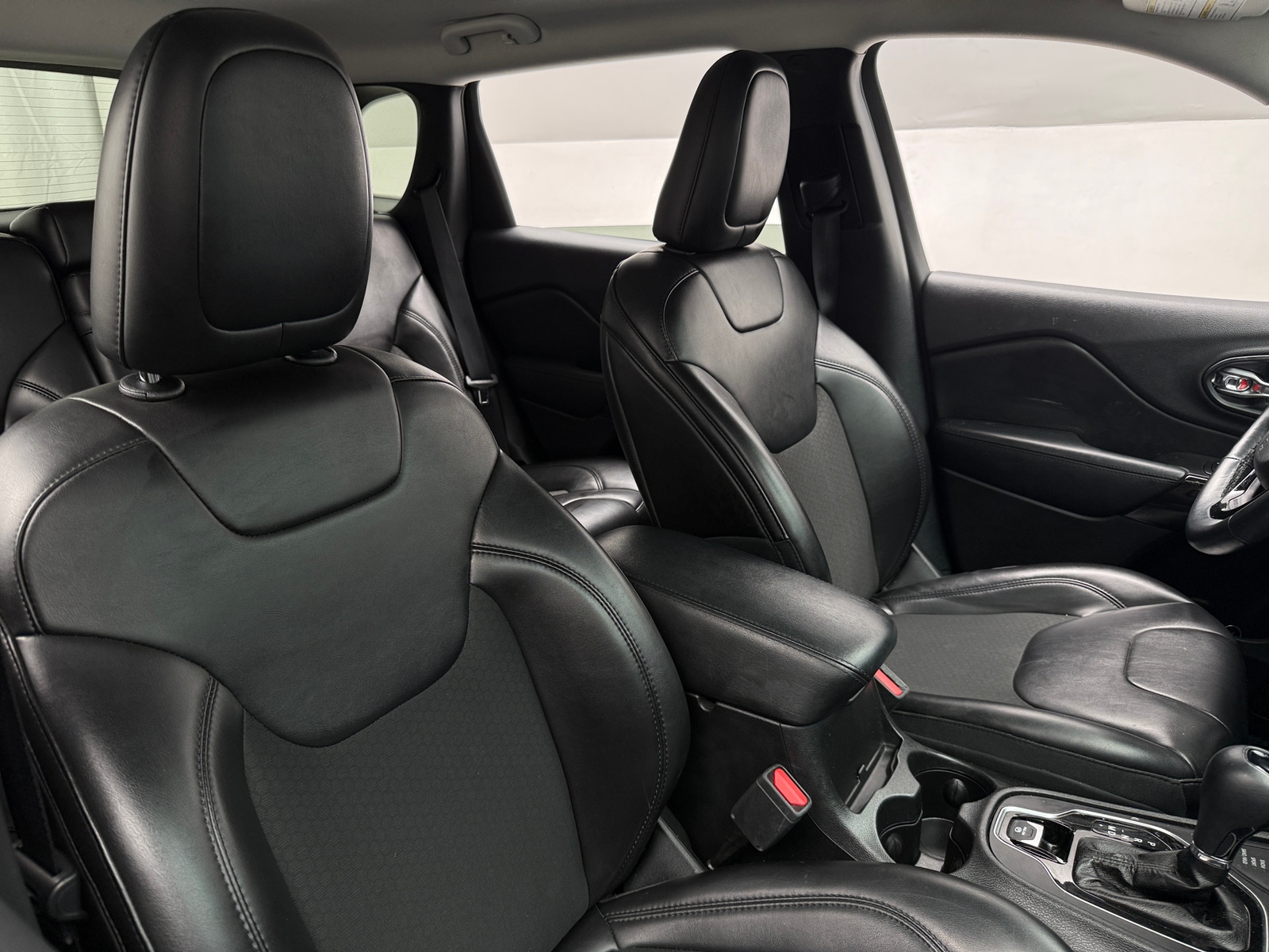 Thumbnail: 2019 Jeep Cherokee - 2