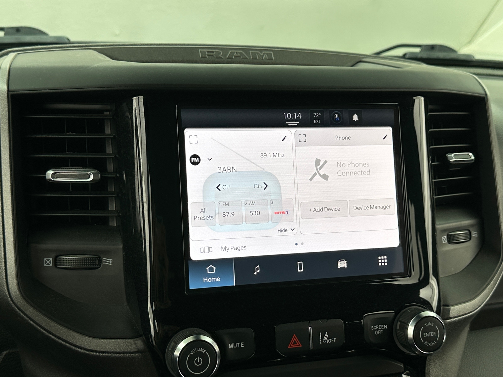 Thumbnail: 2025 RAM 1500 - 4