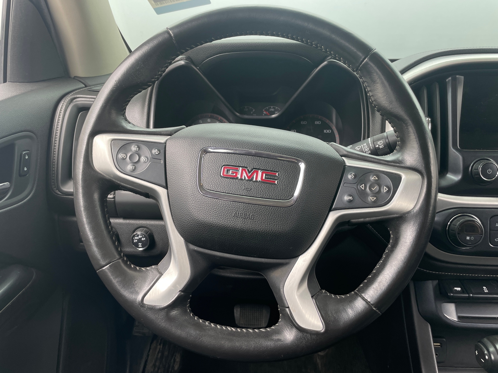 Thumbnail: 2015 GMC Canyon - 5