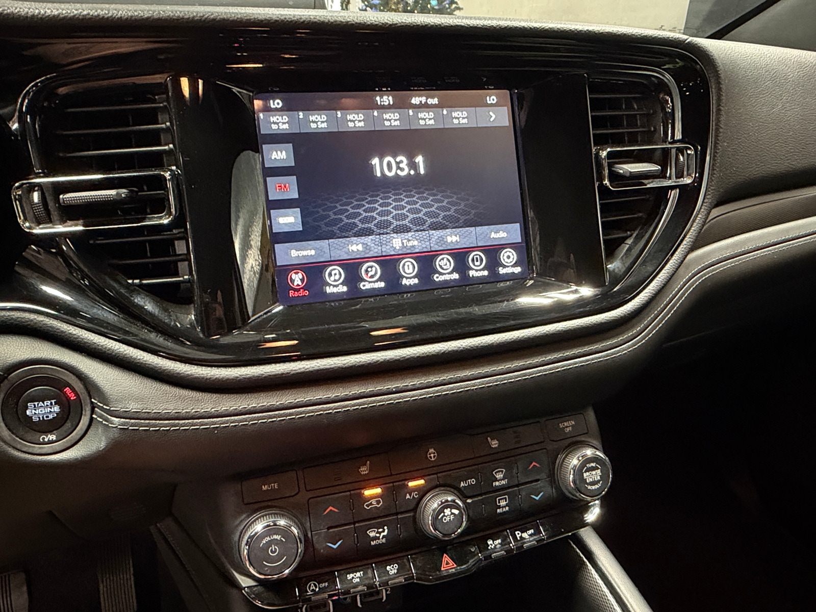 Thumbnail: 2022 Dodge Durango - 4