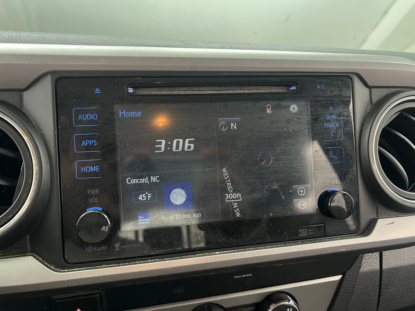 Thumbnail: 2019 Toyota Tacoma - 4