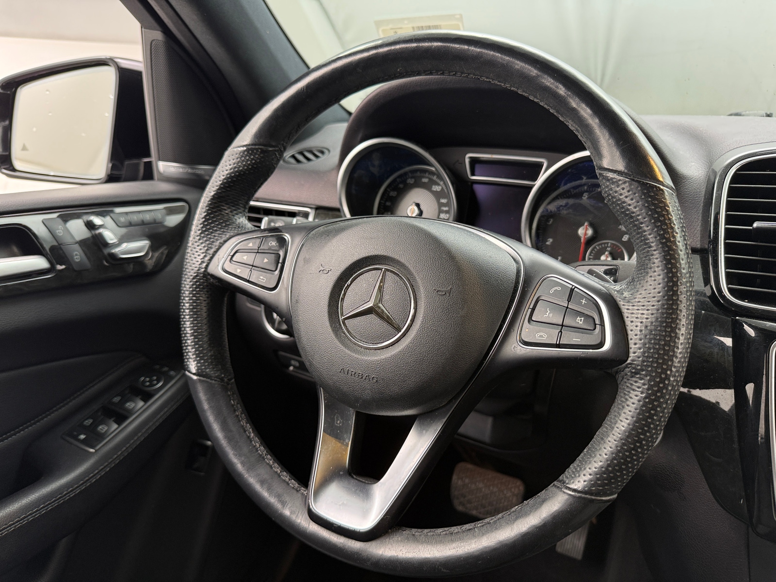 Thumbnail: 2018 Mercedes-Benz GLE - 4