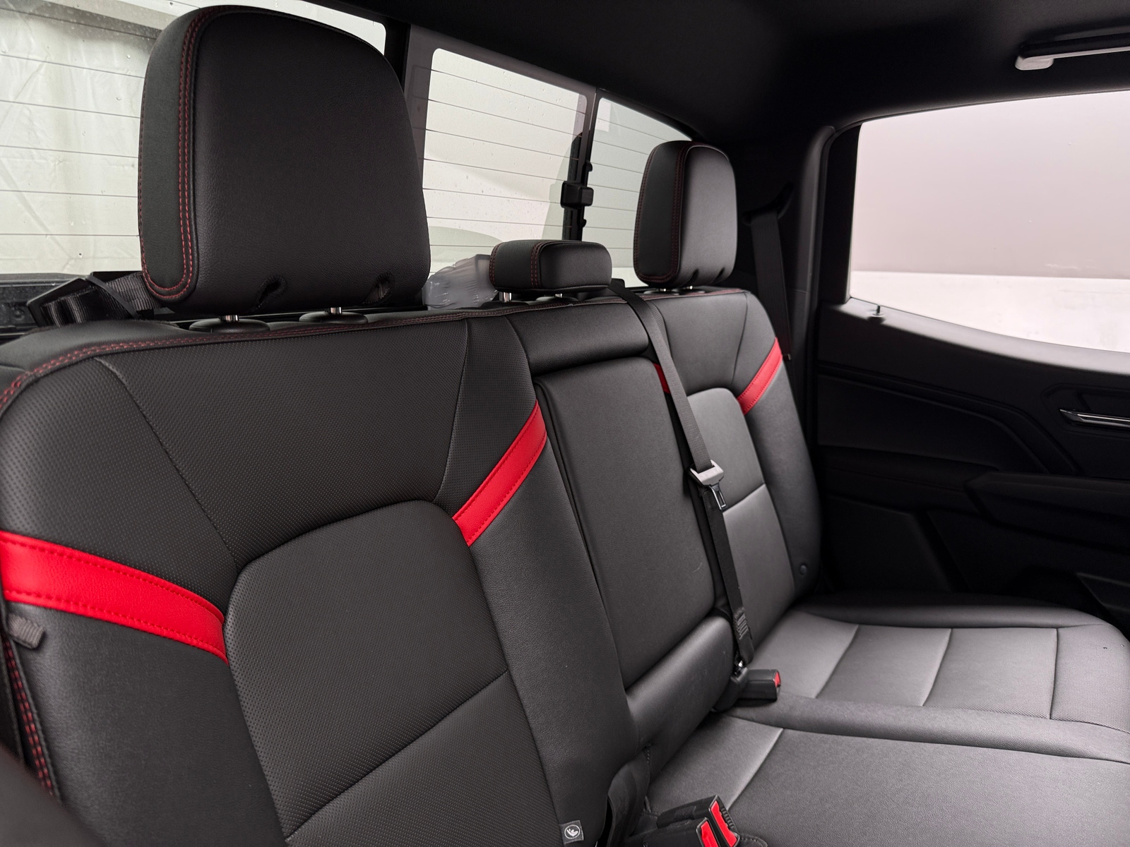 Thumbnail: 2023 Chevrolet Colorado - 6