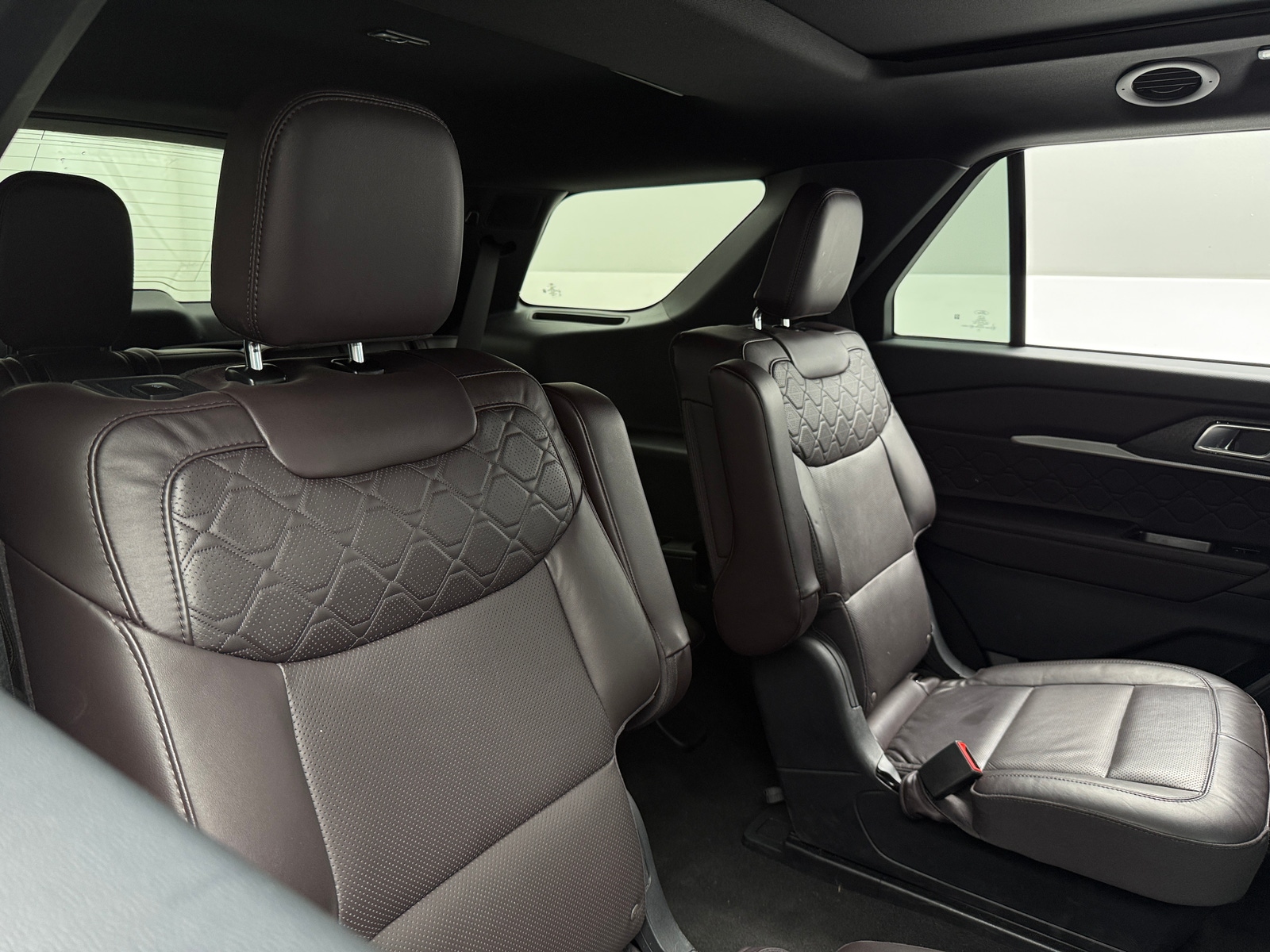 Thumbnail: 2025 Ford Explorer - 5