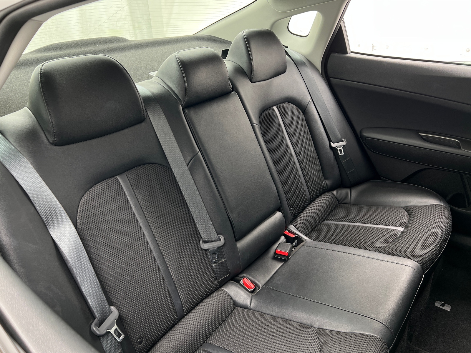 Thumbnail: 2019 Kia Optima - 6