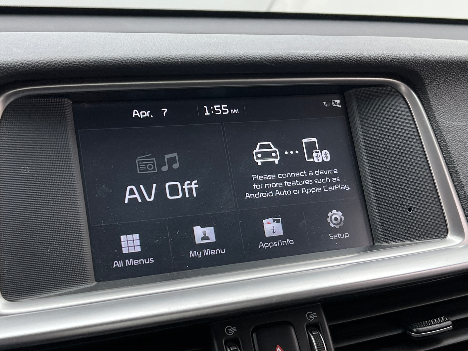 Thumbnail: 2019 Kia Optima - 4