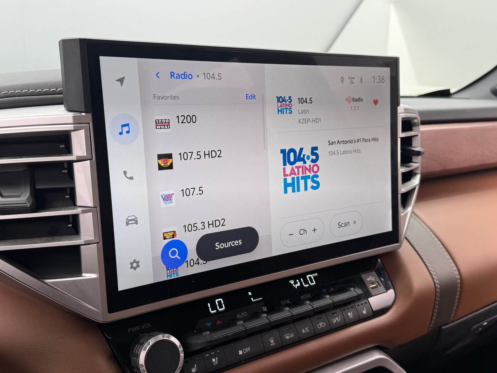 Thumbnail: 2025 Toyota Tundra - 3