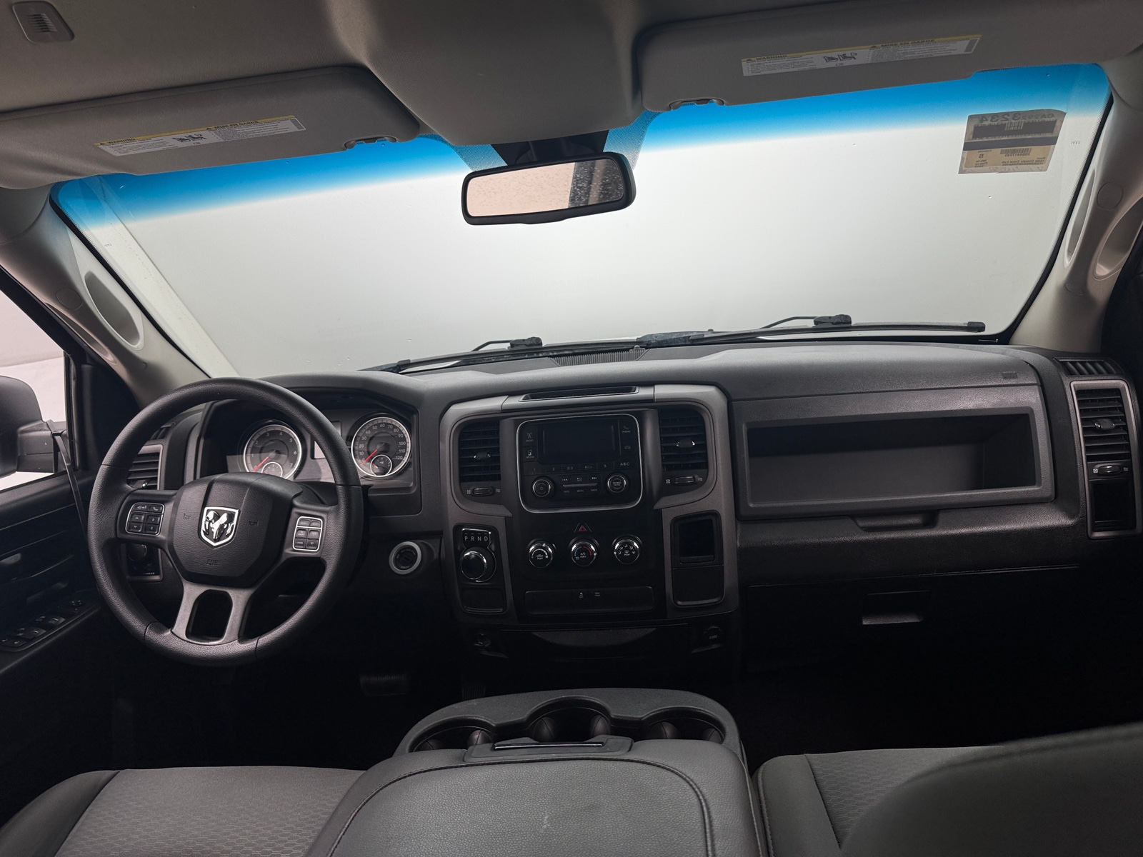 Thumbnail: 2019 RAM 1500 Classic - 3