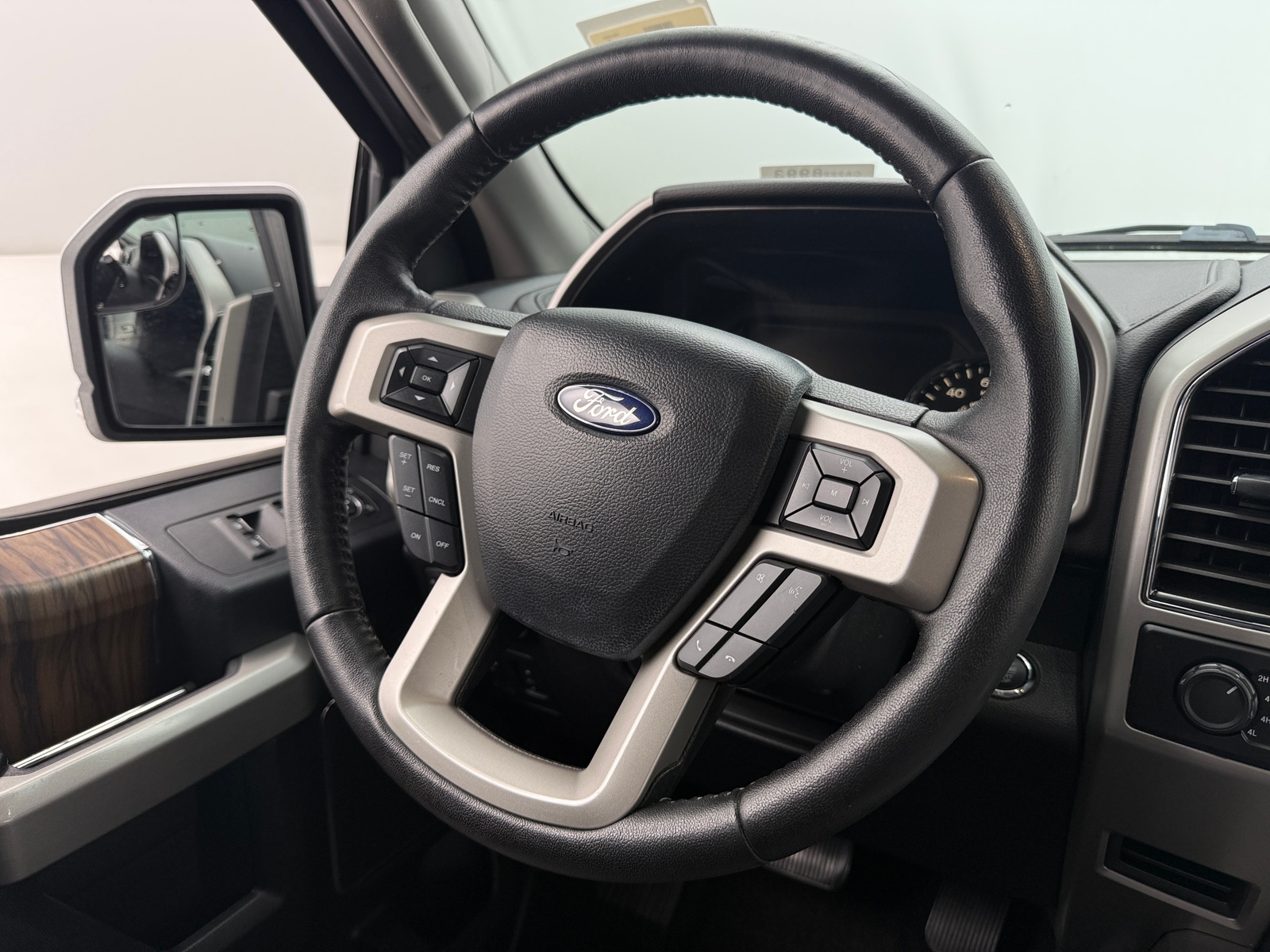 Thumbnail: 2019 Ford Econoline - 4