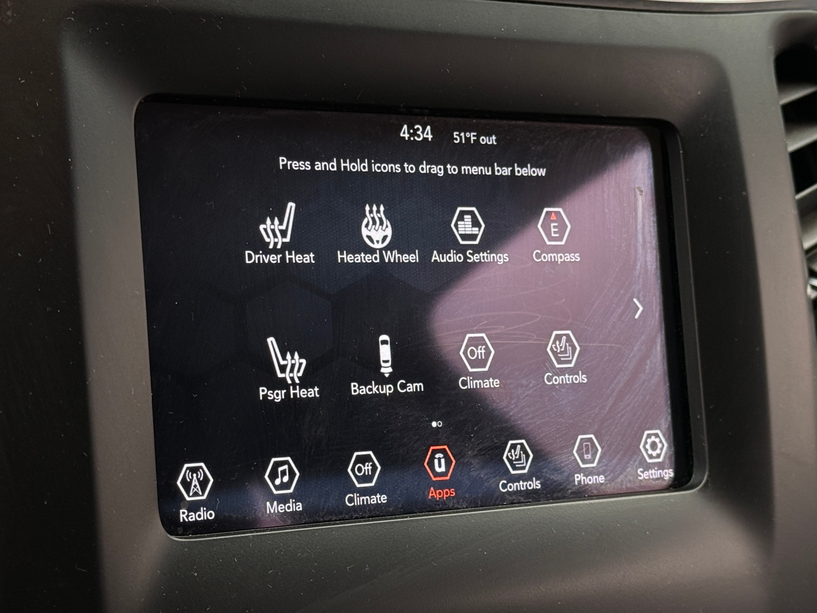 Thumbnail: 2019 Jeep Cherokee - 3