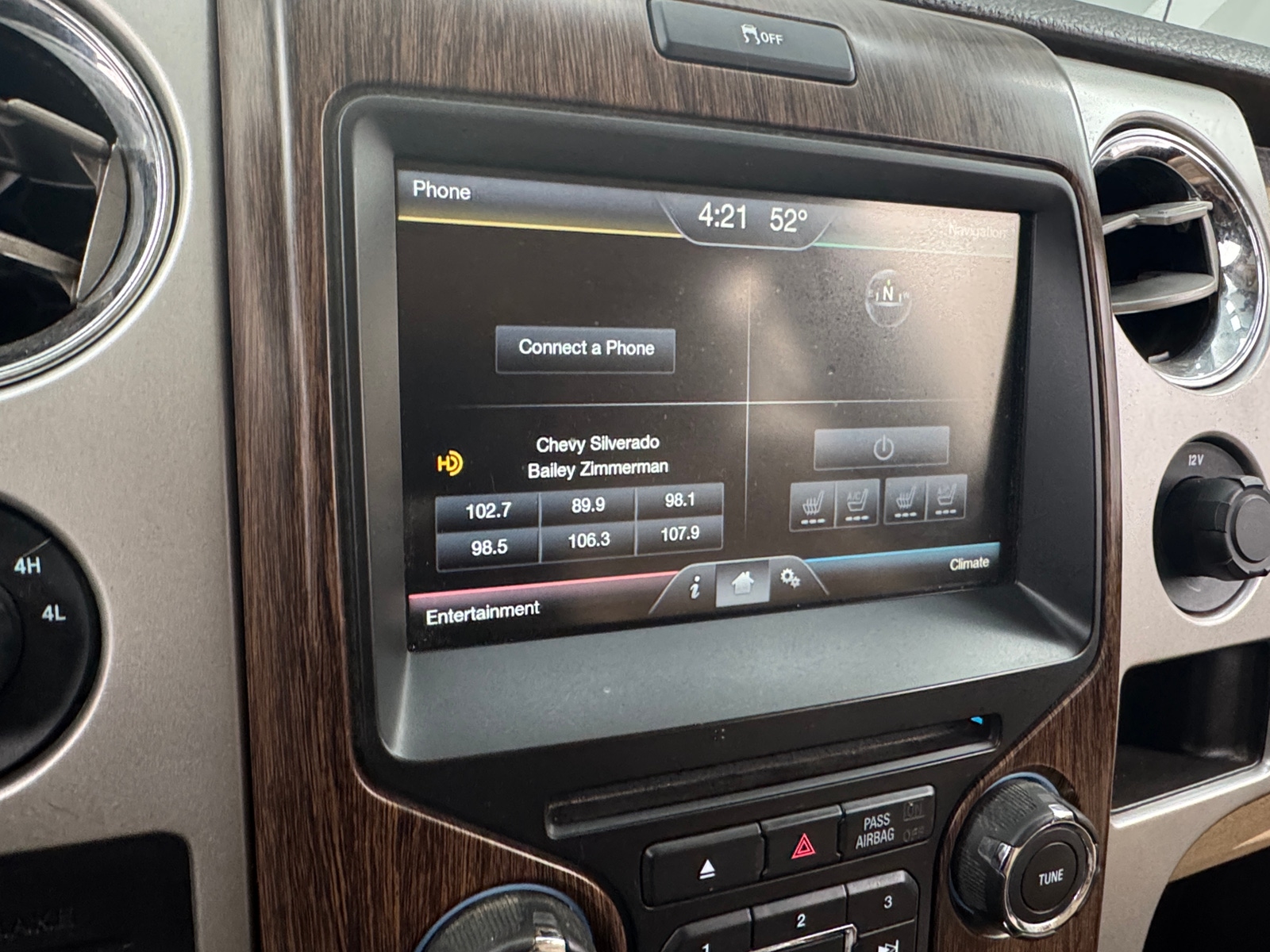 Thumbnail: 2013 Ford Econoline - 3