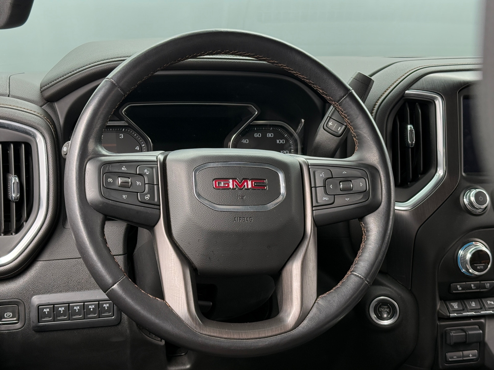 Thumbnail: 2022 GMC Sierra 3500 - 4